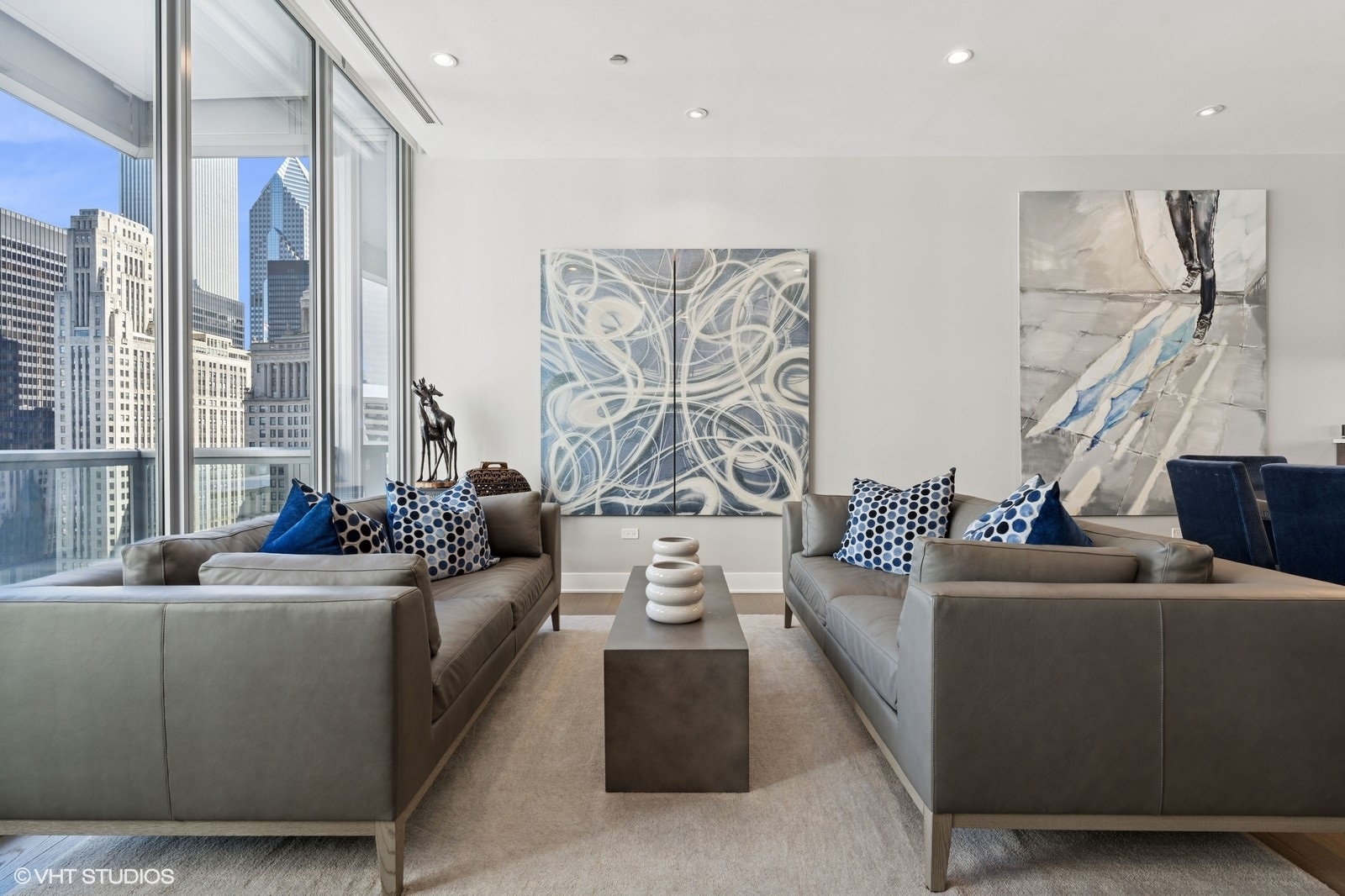 Chicago, Illinois, 60611, United States, 3 Bedrooms Bedrooms, ,4 BathroomsBathrooms,Residential,For Sale,1903791