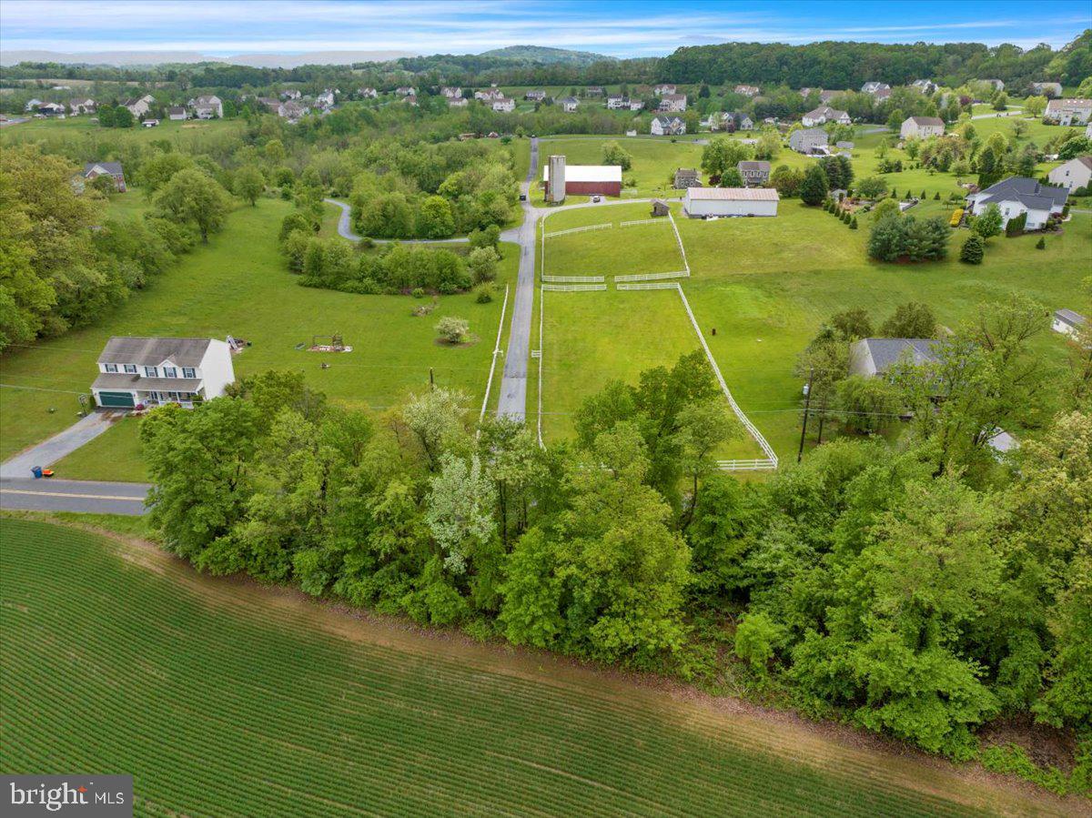 Mohrsville, Pennsylvania, 19541, United States, 4 Bedrooms Bedrooms, ,2 BathroomsBathrooms,Residential,For Sale,1827431