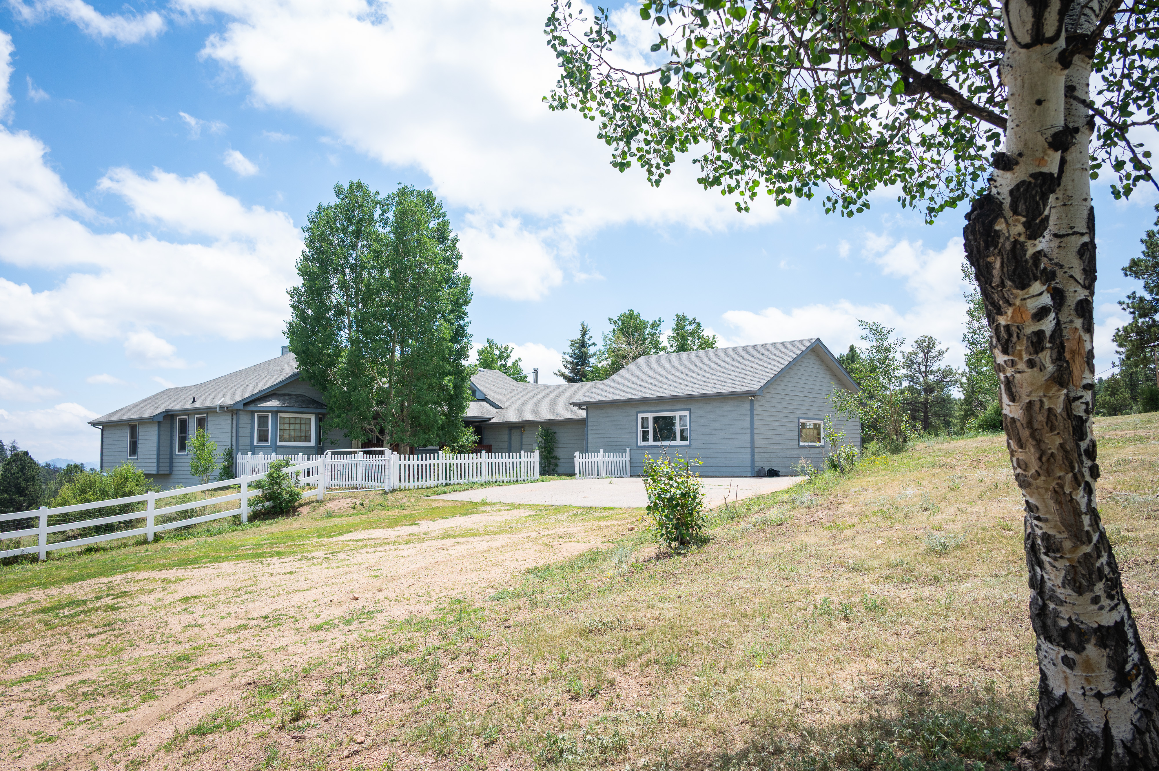  Rare Turn Key Ready Horse Property with Water Rights - 物件實景