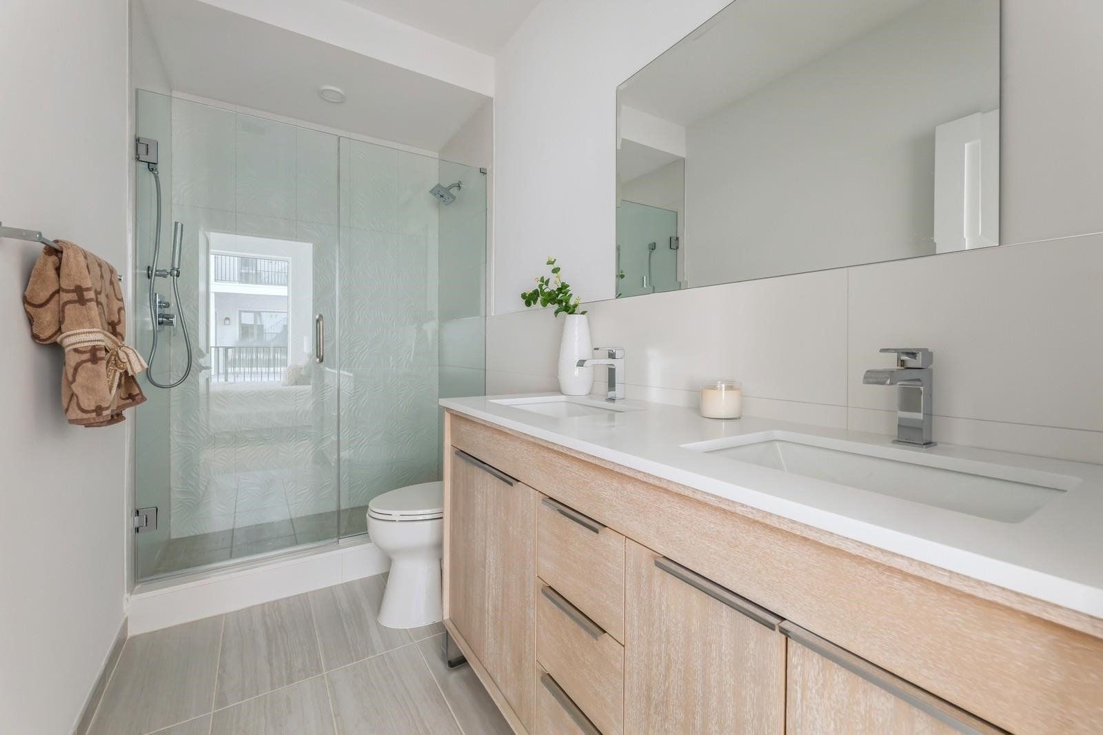 425 3rd St Unit 202, Jersey City, New Jersey, 07302, United States, 2 Bedrooms Bedrooms, ,2 BathroomsBathrooms,Residential,For Sale,425 3rd St Unit 202,1674924