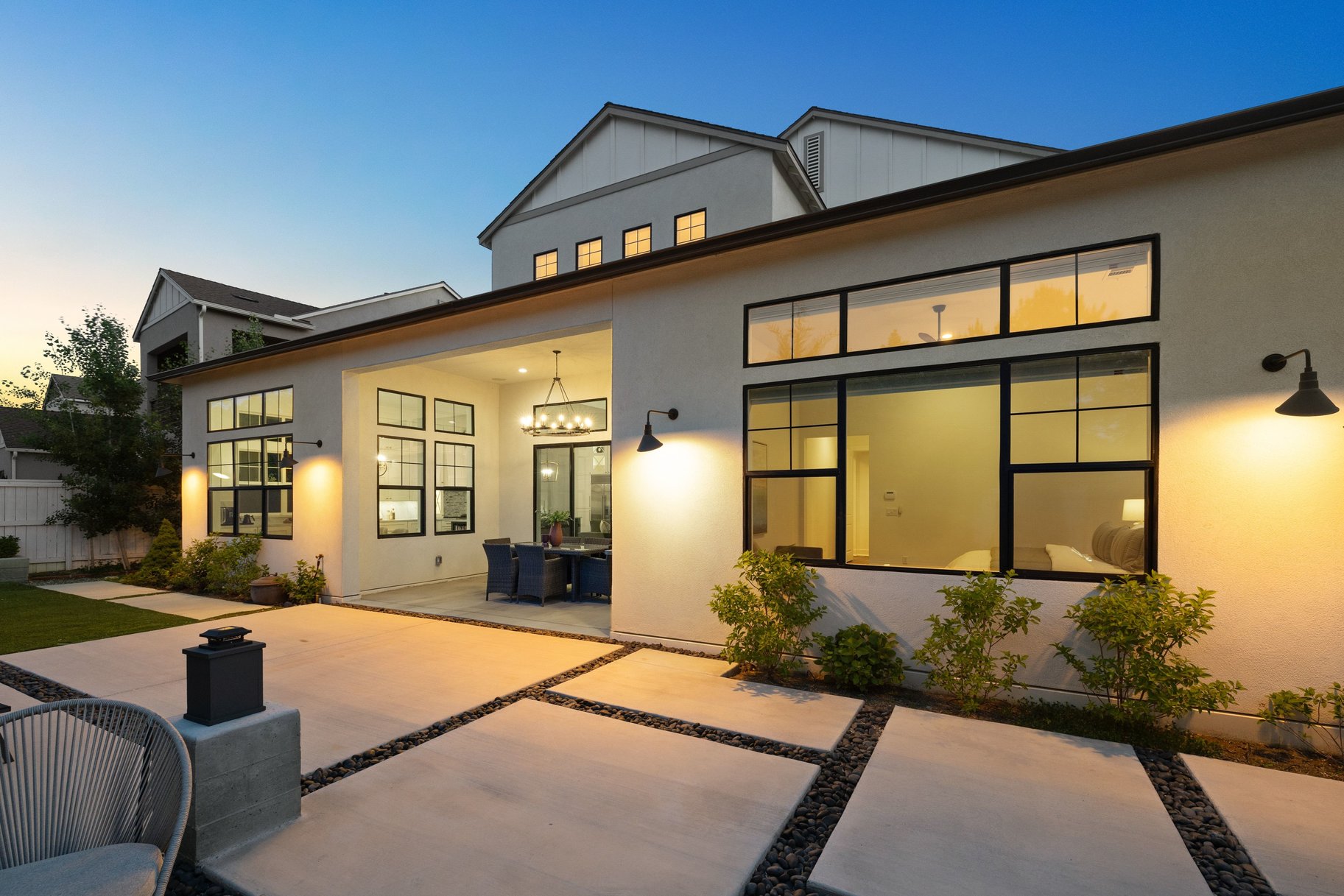  Custom 5-Bedroom Home on a Premium Lot in Rancharrah - 物件實景