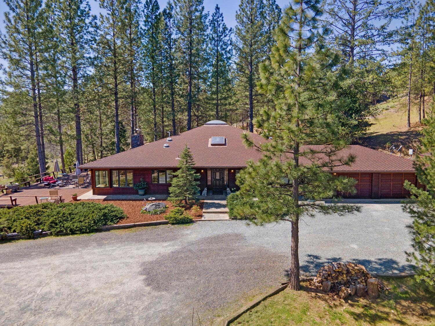 Coulterville, California, 95311, United States, 3 Bedrooms Bedrooms, ,4 BathroomsBathrooms,Residential,For Sale,1792309