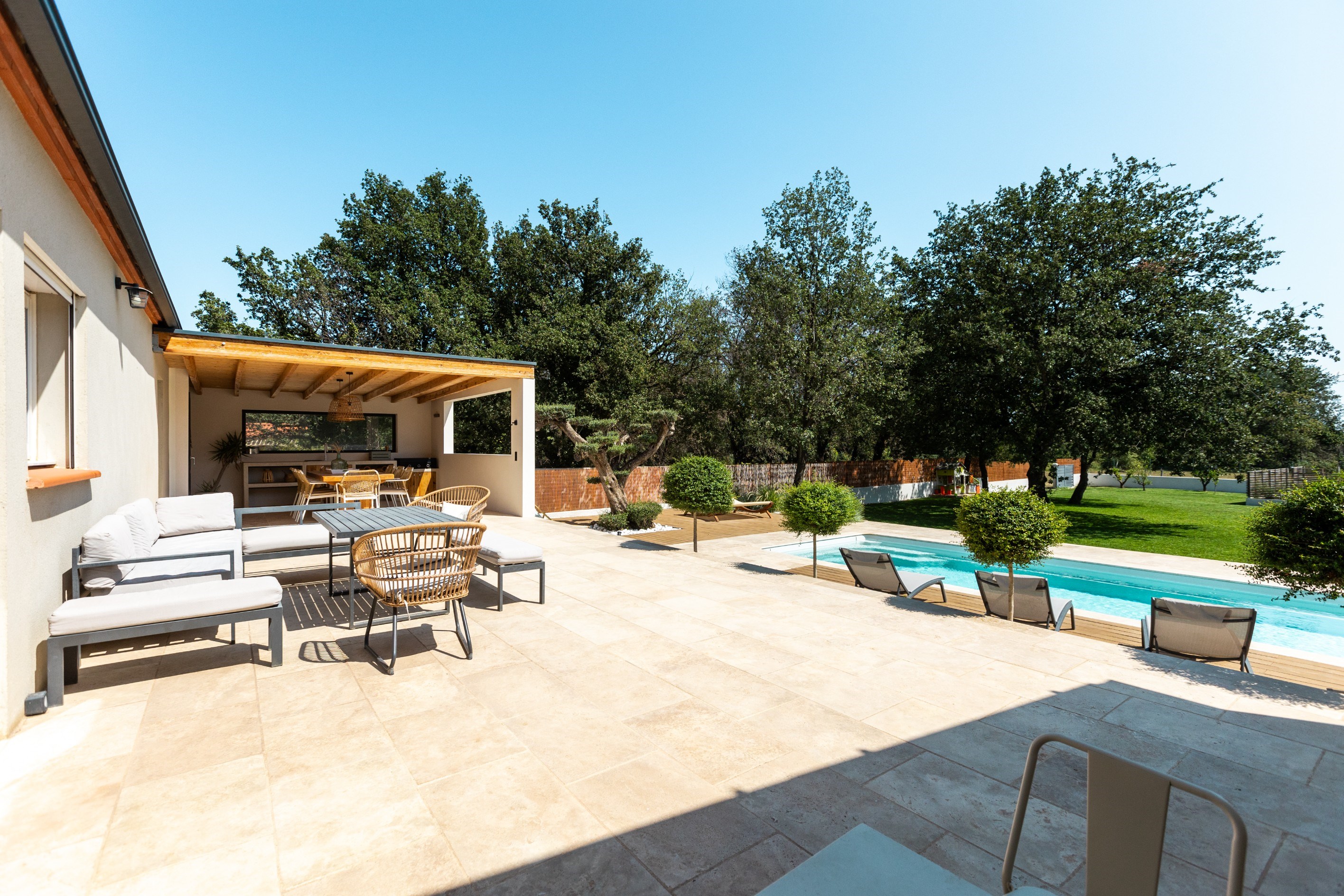  SPACIOUS VILLA WITH A COUNTRY FEEL IN THE CITY - 物件實景