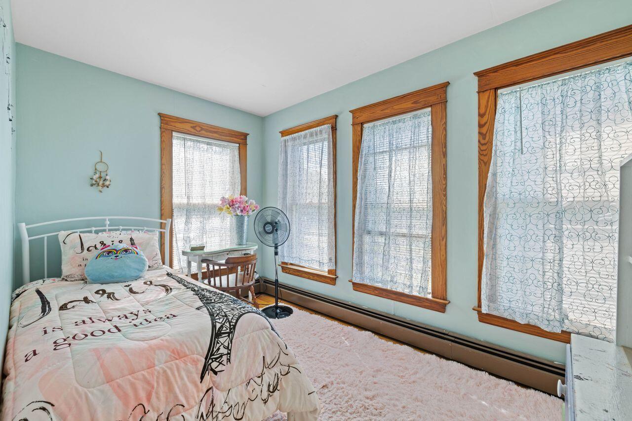 Standish, Maine, 04091, United States, 6 Bedrooms Bedrooms, ,3 BathroomsBathrooms,Residential,For Sale,1925370