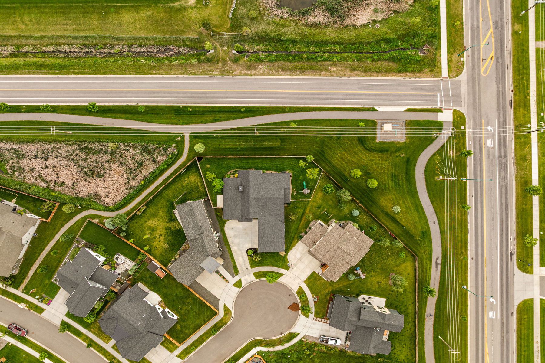  1813 Windrow Dr - 物件實景