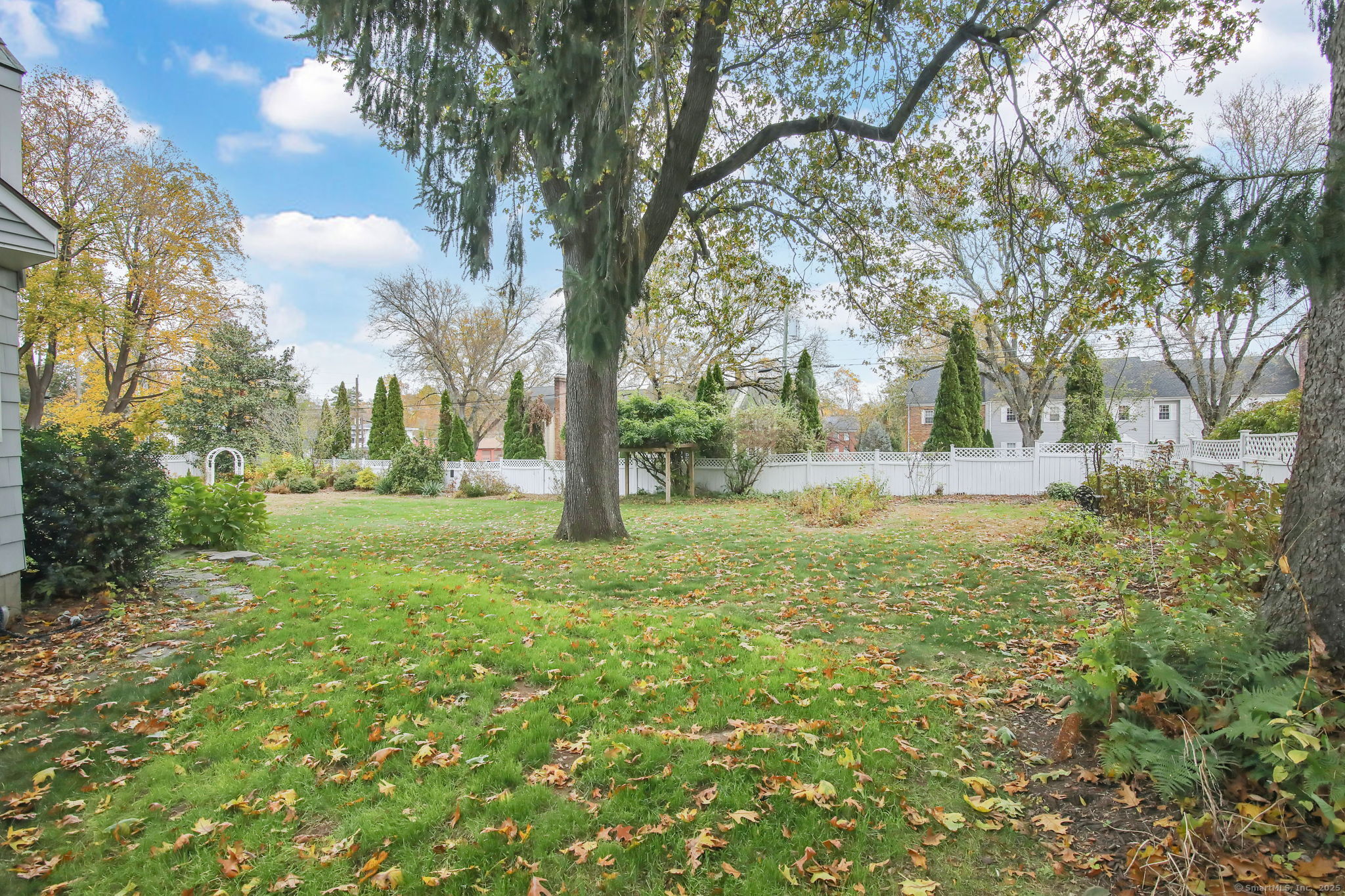 Glastonbury, Connecticut, 06033, United States, 4 Bedrooms Bedrooms, ,3 BathroomsBathrooms,Residential,For Sale,1988167