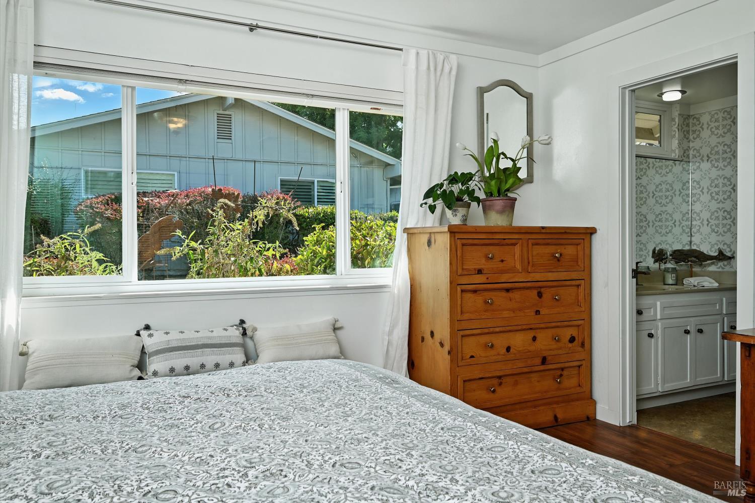 Santa Rosa, California, 95409, United States, 2 Bedrooms Bedrooms, ,2 BathroomsBathrooms,Residential,For Sale,1940455