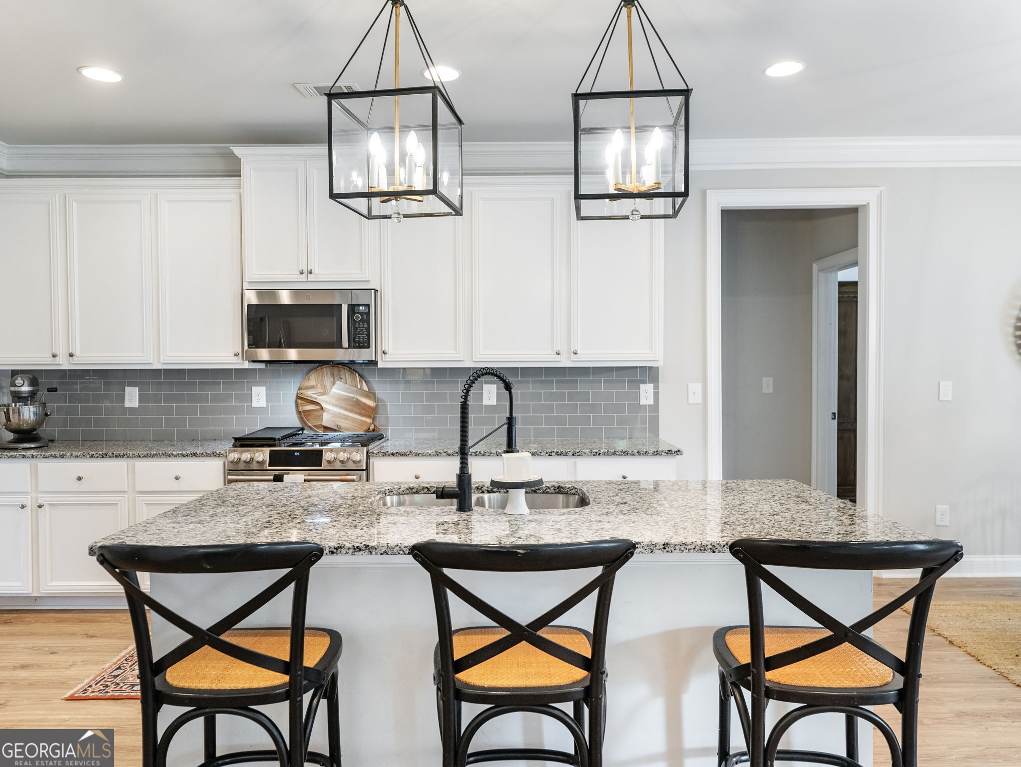 Hoschton, Georgia, 30548, United States, 5 Bedrooms Bedrooms, ,3 BathroomsBathrooms,Residential,For Sale,1986295