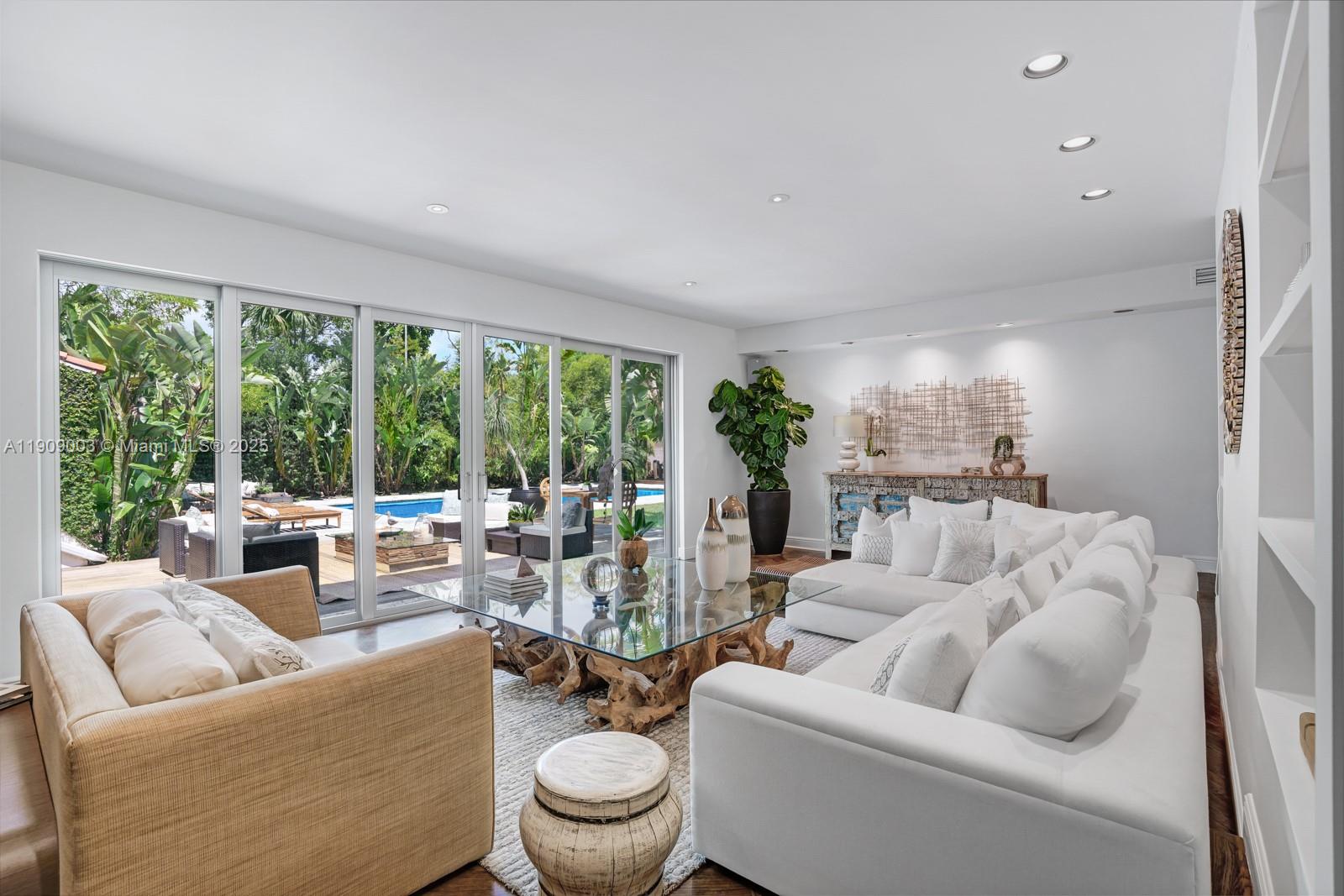 Miami, Florida, 33137, United States, 5 Bedrooms Bedrooms, ,5 BathroomsBathrooms,Residential,For Sale,1987585