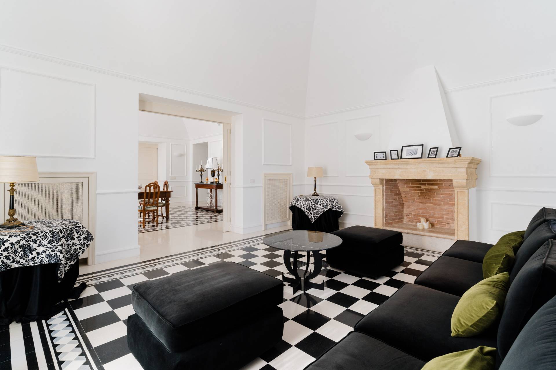 Gioia del Colle, Bari, 70023, IT, 6 Bedrooms Bedrooms, ,9 BathroomsBathrooms,Residential,For Sale,1991978