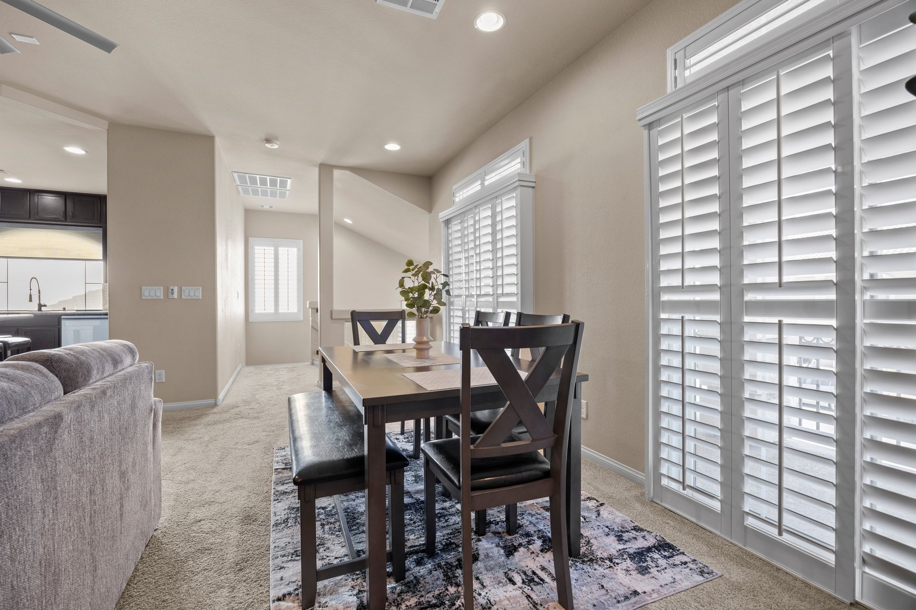  Poolside Living in the Heart of Southwest Las Vegas - 物件實景
