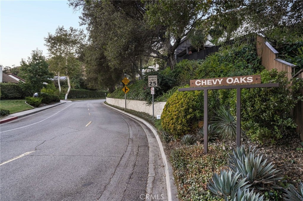Glendale, California, 91206, United States, 2 Bedrooms Bedrooms, ,3 BathroomsBathrooms,Residential,For Sale,1941682