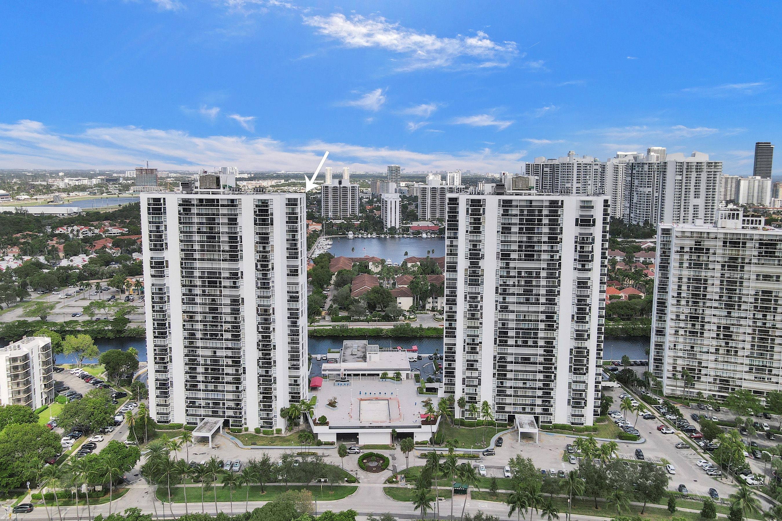  3625 N Country Club Dr, Aventura, FL, 33180 - 物件實景