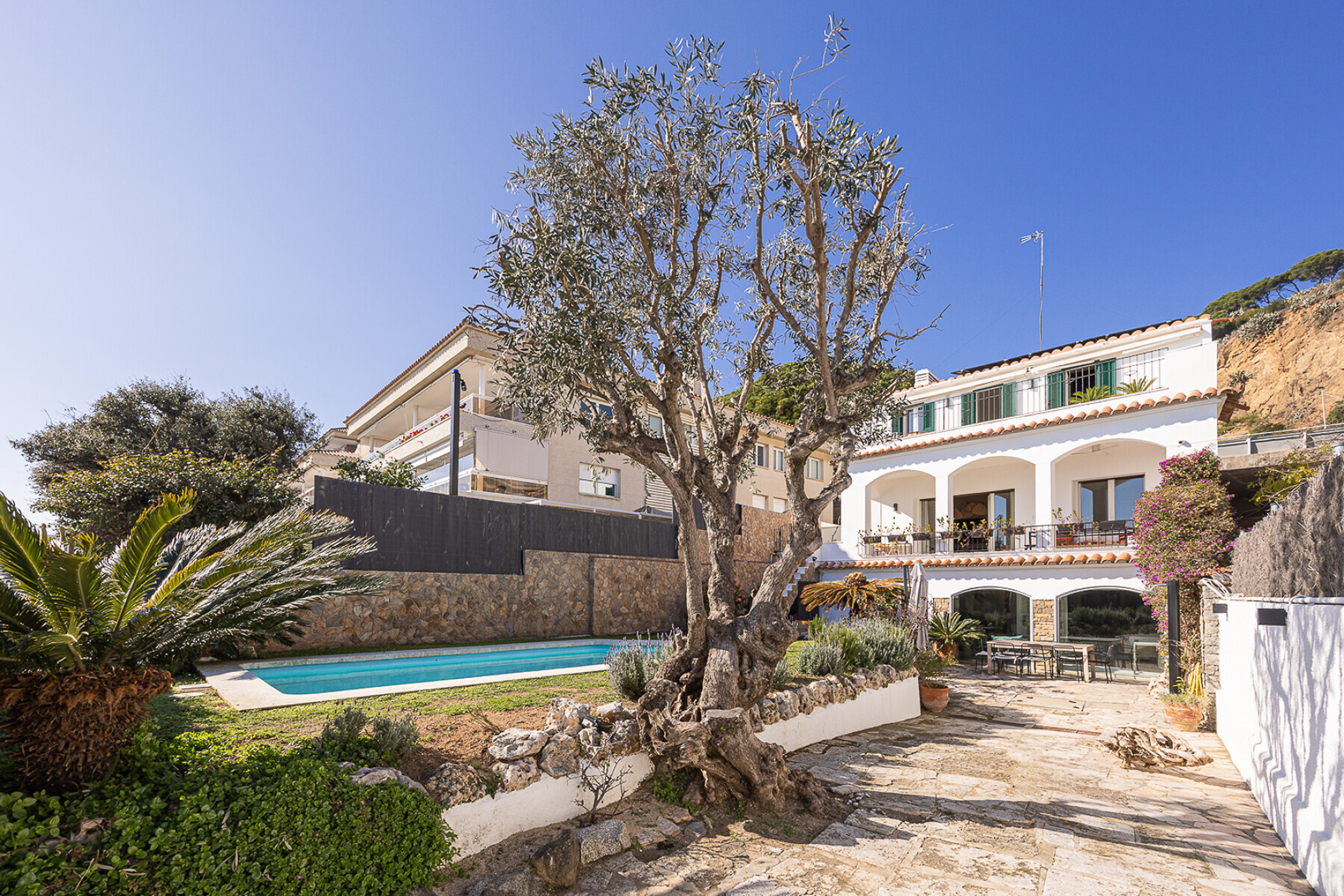  House on the seafront with tourist license, Caldes d