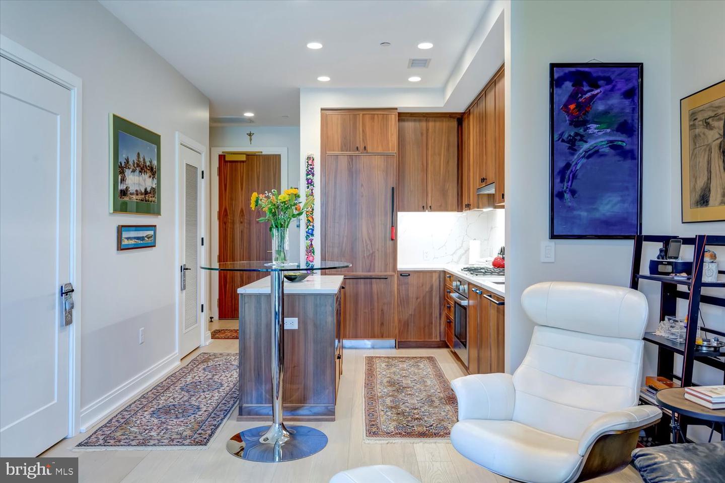 Washington, District of Columbia, 20003, United States, 1 Bedroom Bedrooms, ,2 BathroomsBathrooms,Residential,For Sale,1766672