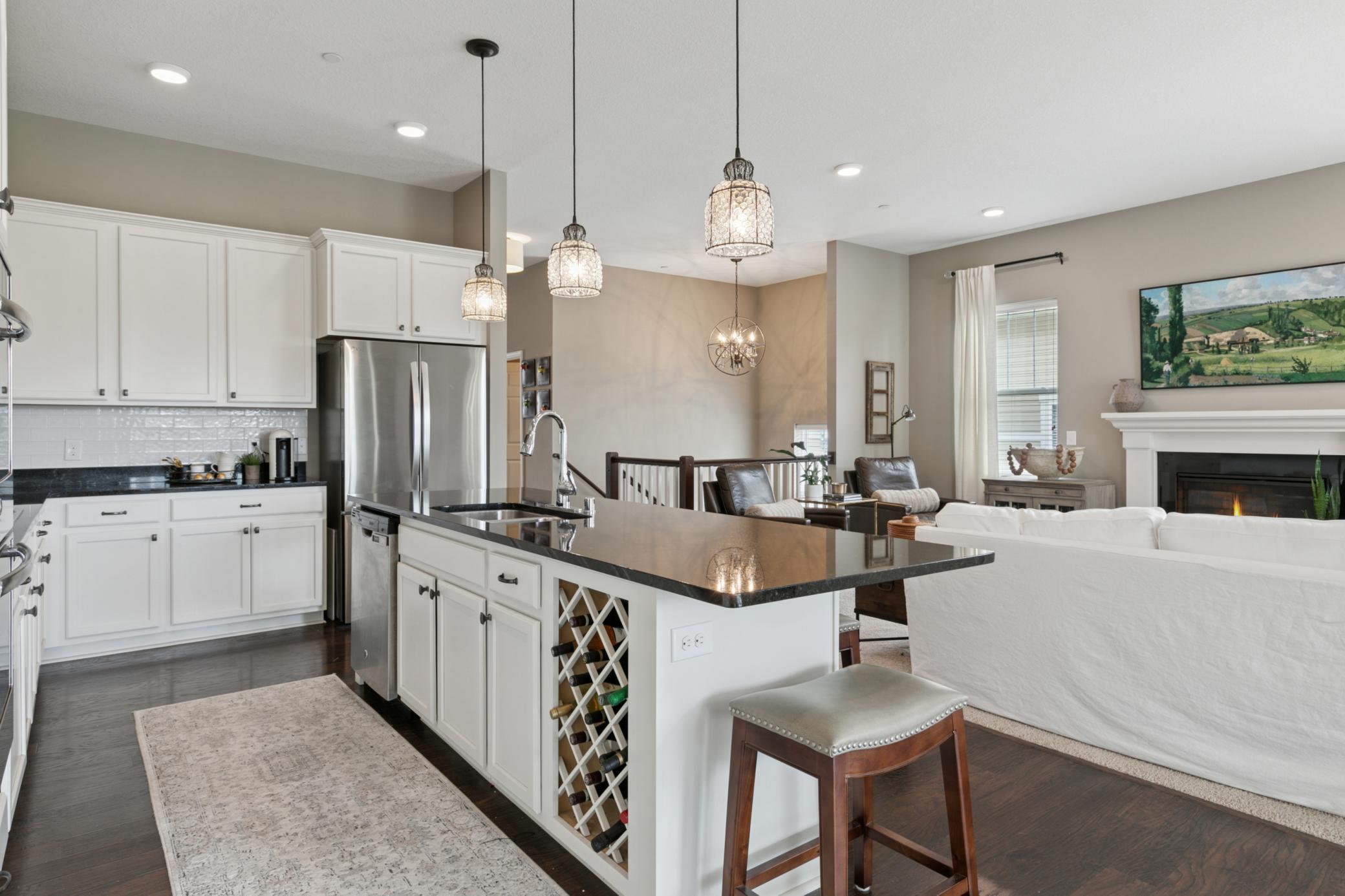 Lakeville, Minnesota, 55044, United States, 3 Bedrooms Bedrooms, ,2 BathroomsBathrooms,Residential,For Sale,1971412