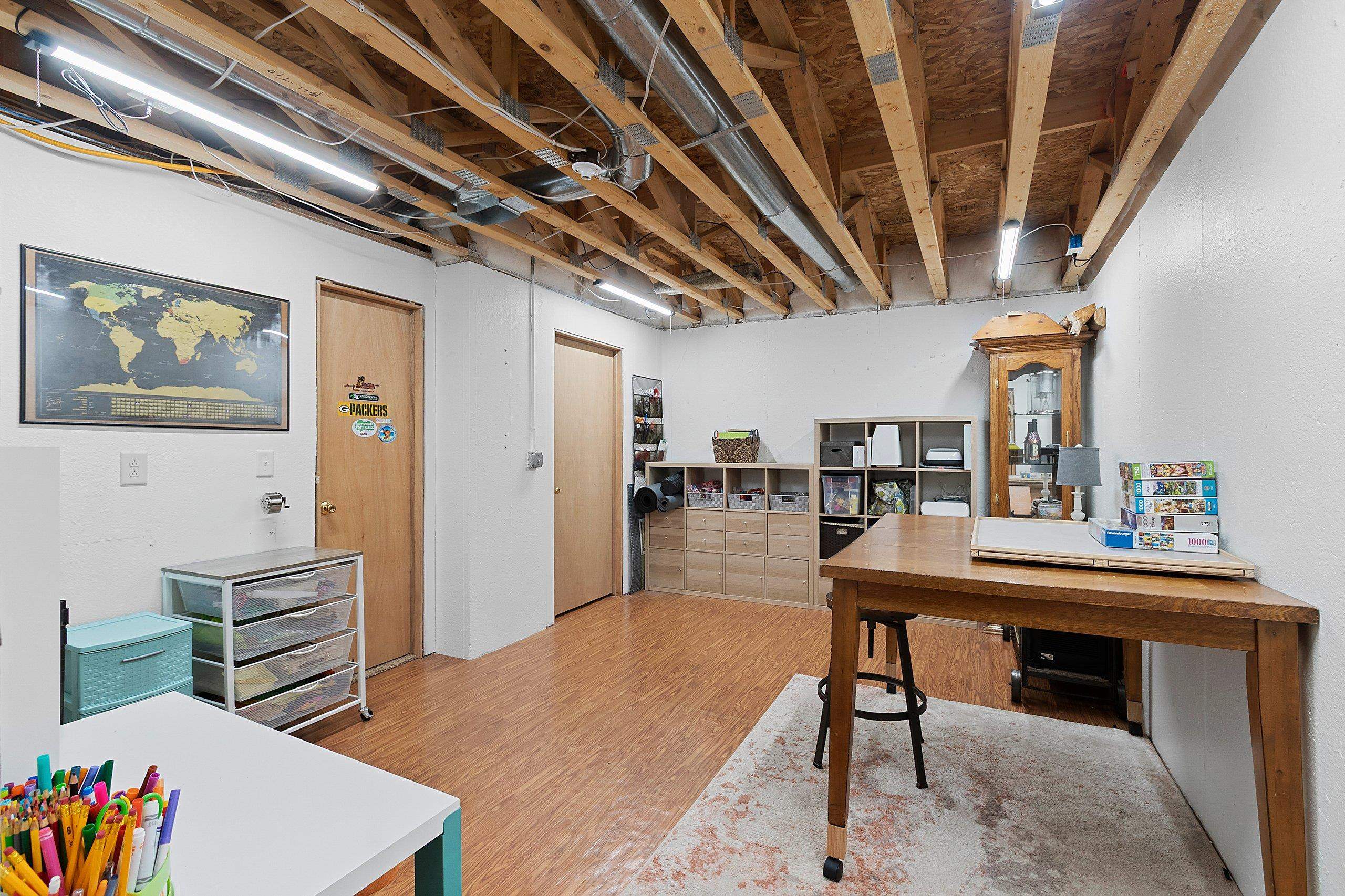 GREEN BAY, Wisconsin, 54311, United States, 4 Bedrooms Bedrooms, ,4 BathroomsBathrooms,Residential,For Sale,1991050