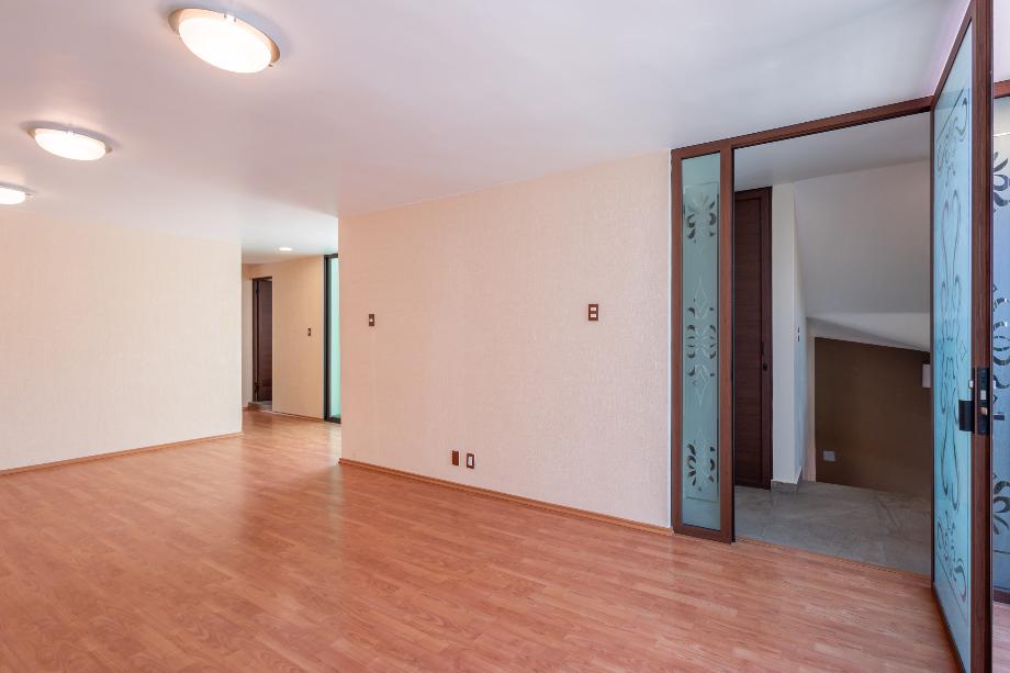 MAGDALENA, Tlalnepantla de Baz, Estado de méxico, 54170, Mexico, 4 Bedrooms Bedrooms, ,2 BathroomsBathrooms,Residential,For Sale,MAGDALENA,1583735