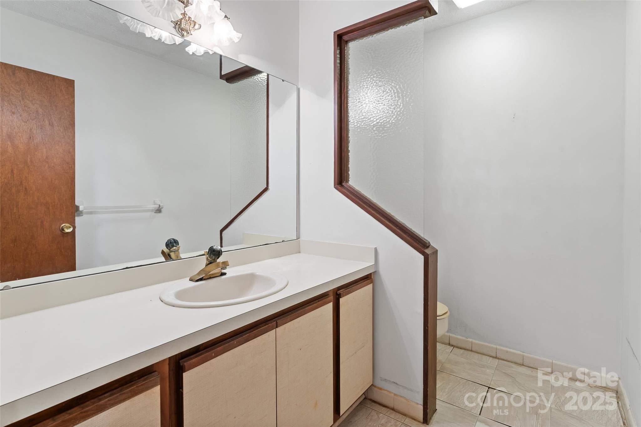 Asheville, North Carolina, 28806, United States, 4 Bedrooms Bedrooms, ,7 BathroomsBathrooms,Residential,For Sale,2001190