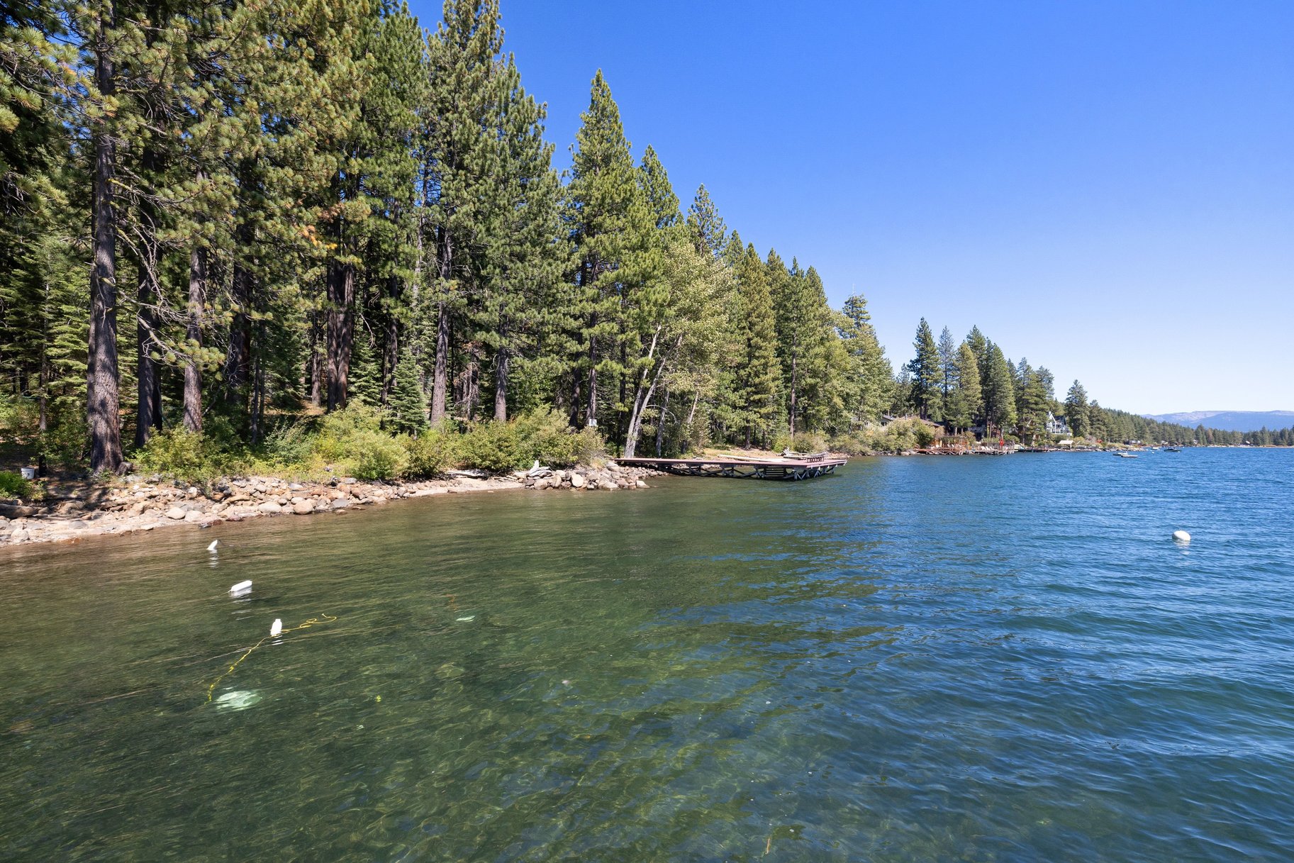  Rare Donner Tract home with private beach and pier access. - 物件實景