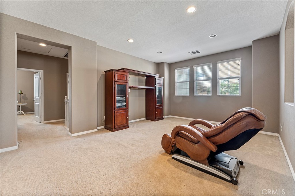 Eastvale, California, 92880, United States, 5 Bedrooms Bedrooms, ,3 BathroomsBathrooms,Residential,For Sale,1930903
