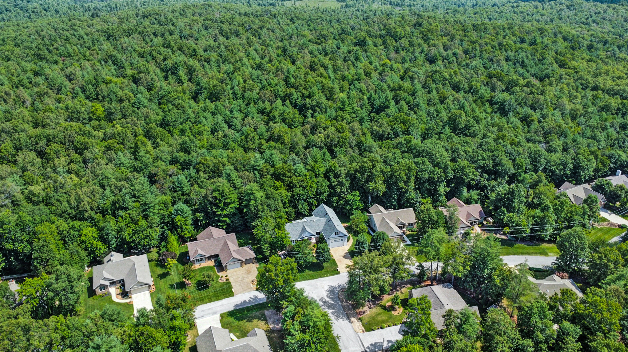 Crossville, Tennessee, 38558, United States, 4 Bedrooms Bedrooms, ,3 BathroomsBathrooms,Residential,For Sale,1976801