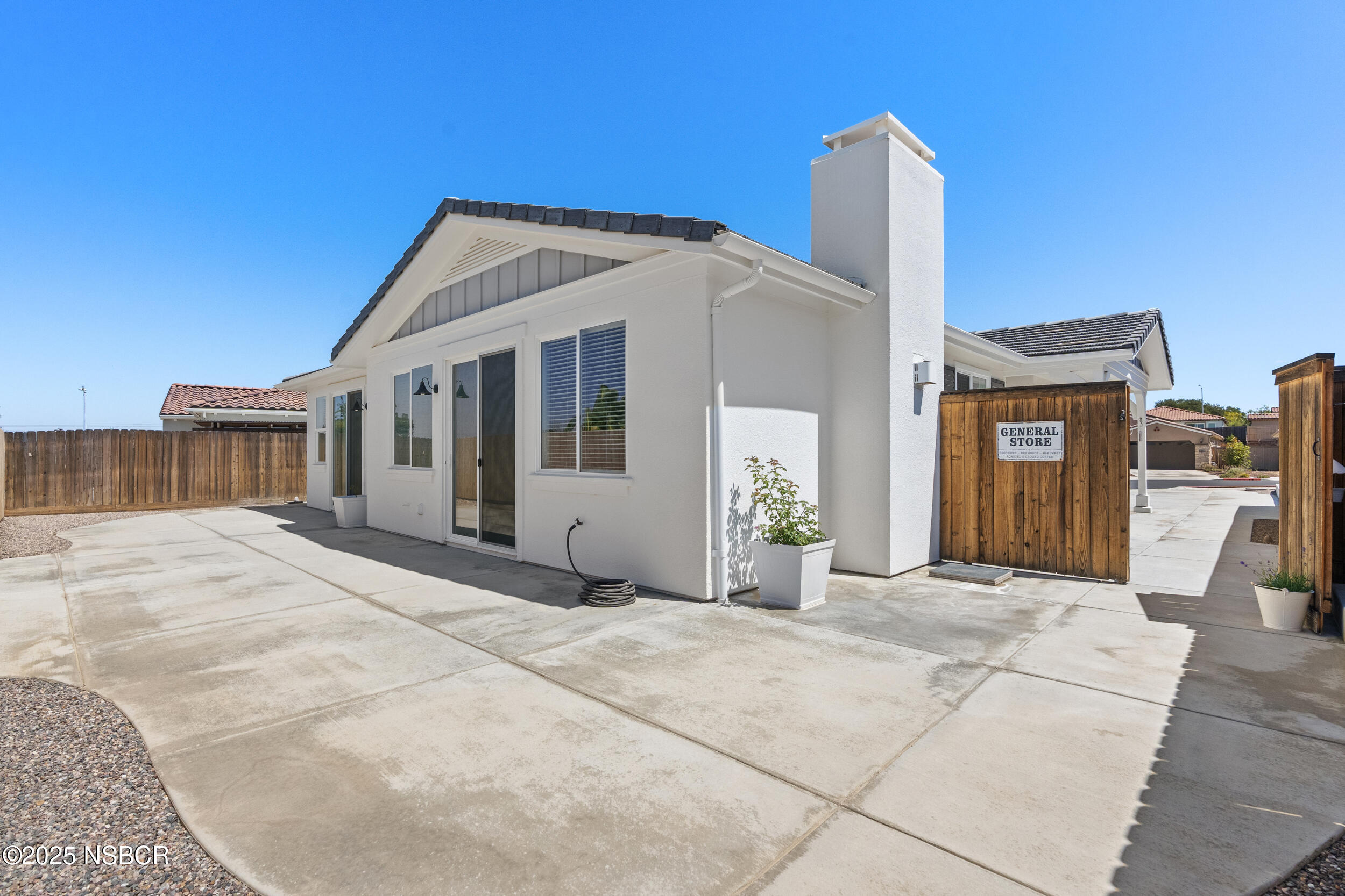 Santa Maria, California, 93455, United States, 3 Bedrooms Bedrooms, ,3 BathroomsBathrooms,Residential,For Sale,1929154