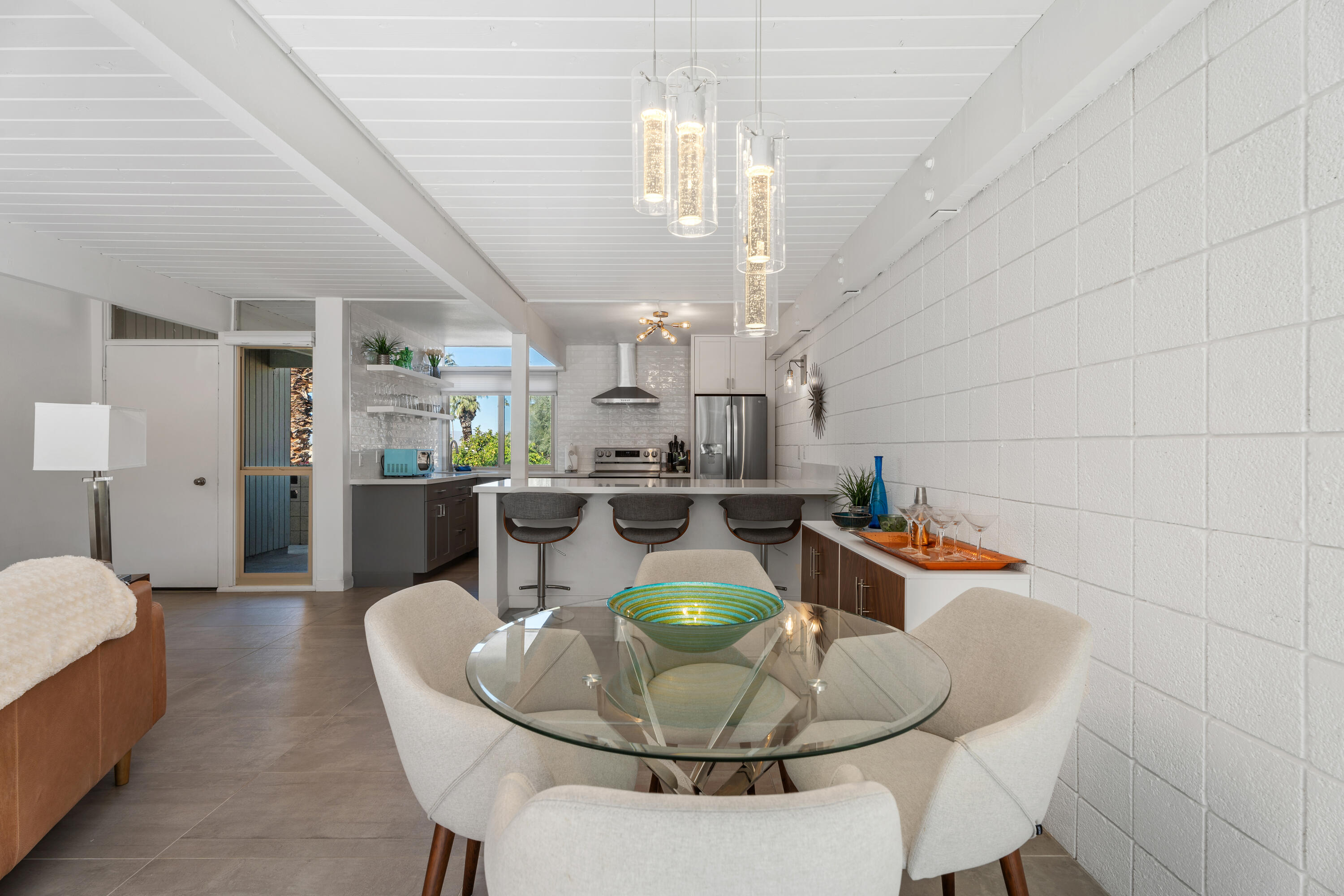 Palm Desert, California, 92260, United States, 2 Bedrooms Bedrooms, ,1 BathroomBathrooms,Residential,For Sale,1994771