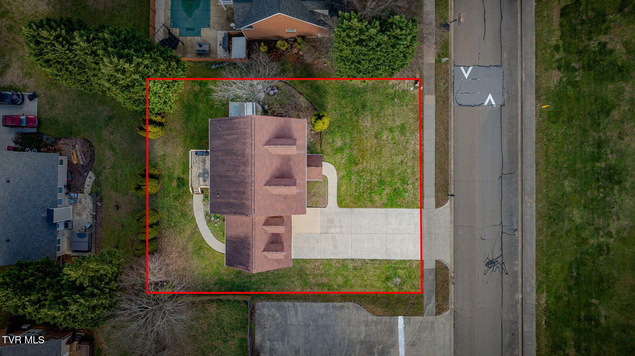 Johnson City, Tennessee, 37601, United States, 5 Bedrooms Bedrooms, ,4 BathroomsBathrooms,Residential,For Sale,2049001