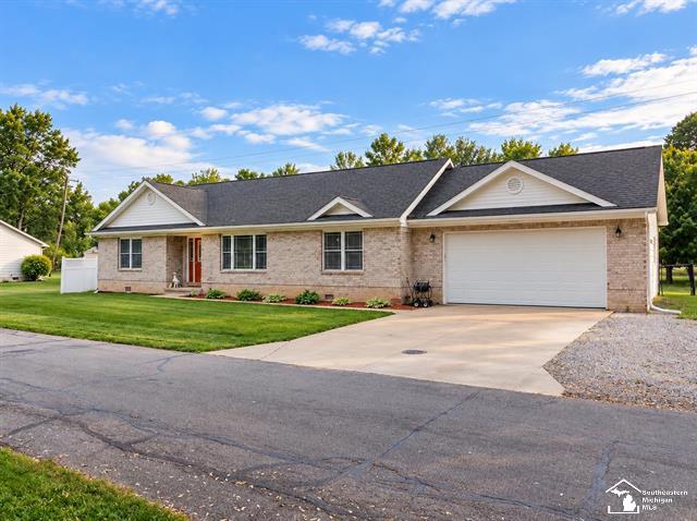 Lakeshore Dr, Monroe, MI 48162