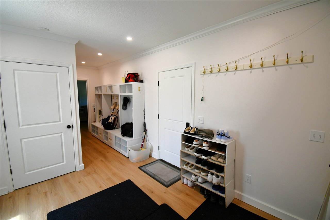 Alanson, Michigan, 49706, United States, 5 Bedrooms Bedrooms, ,3 BathroomsBathrooms,Residential,For Sale,1876087