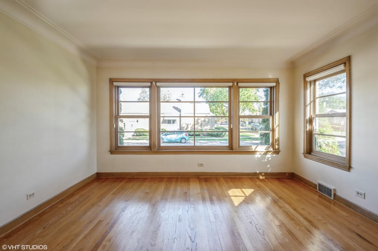 7527 W Wabansia Avenue W, Elmwood Park, Illinois, 60707, United States, 4 Bedrooms Bedrooms, ,4 BathroomsBathrooms,Residential,For Sale,7527 w wabansia AVE w,1635528