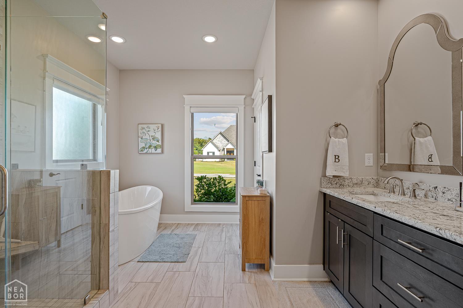 Jonesboro, Arkansas, 72404, United States, ,4 BathroomsBathrooms,Residential,For Sale,1974343