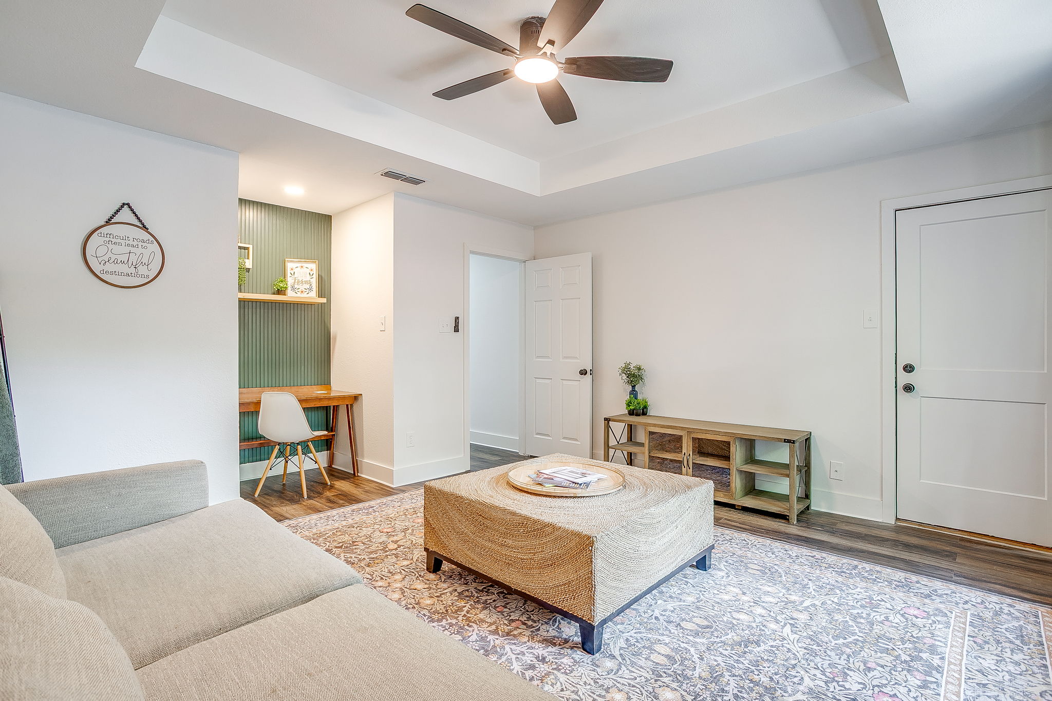 Modern Organic Ranch Retreat in Forest Ridge with Designer Remodel & Flex Space - 物件實景