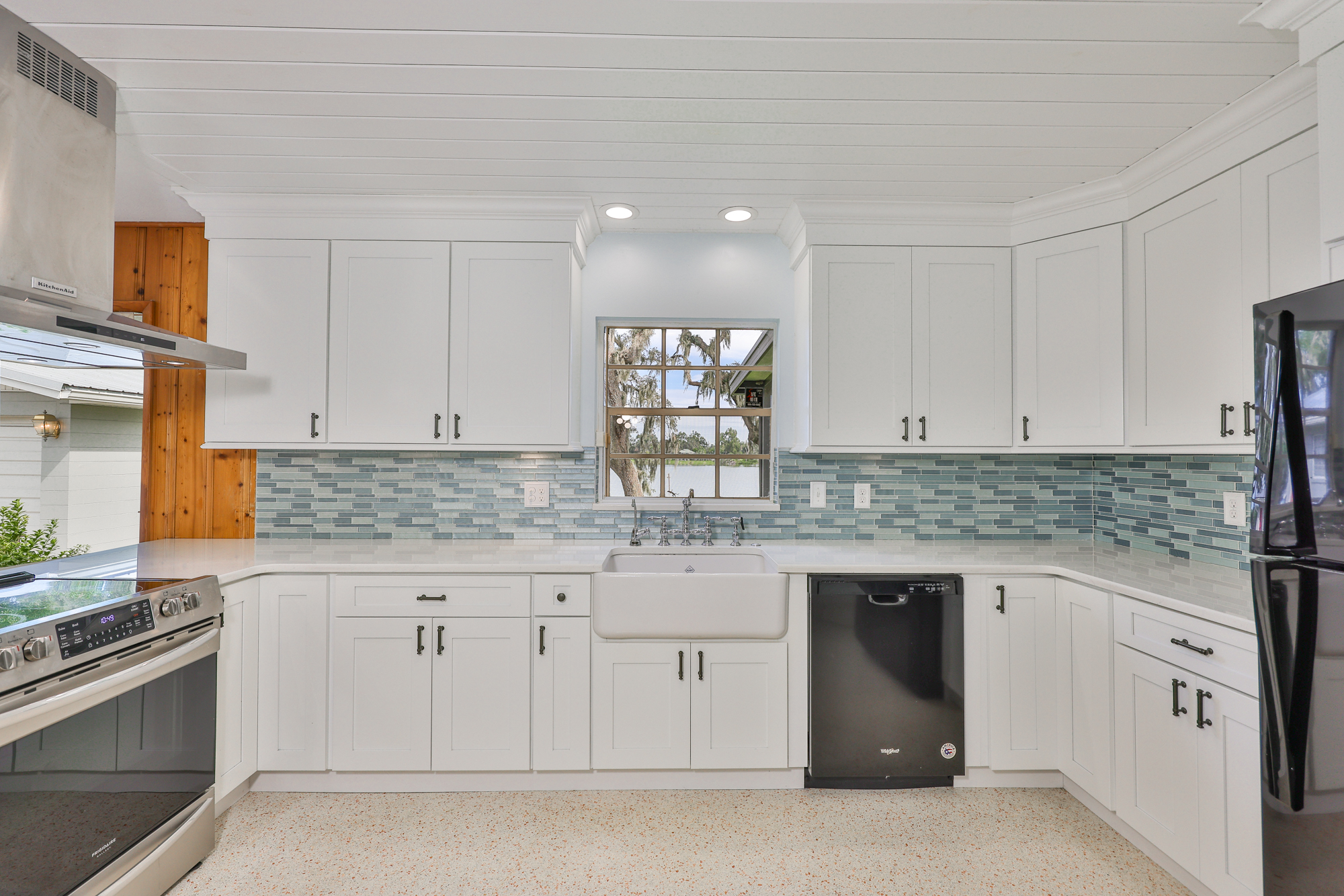 Dover, Florida, 33527, United States, 3 Bedrooms Bedrooms, ,2 BathroomsBathrooms,Residential,For Sale,1983531