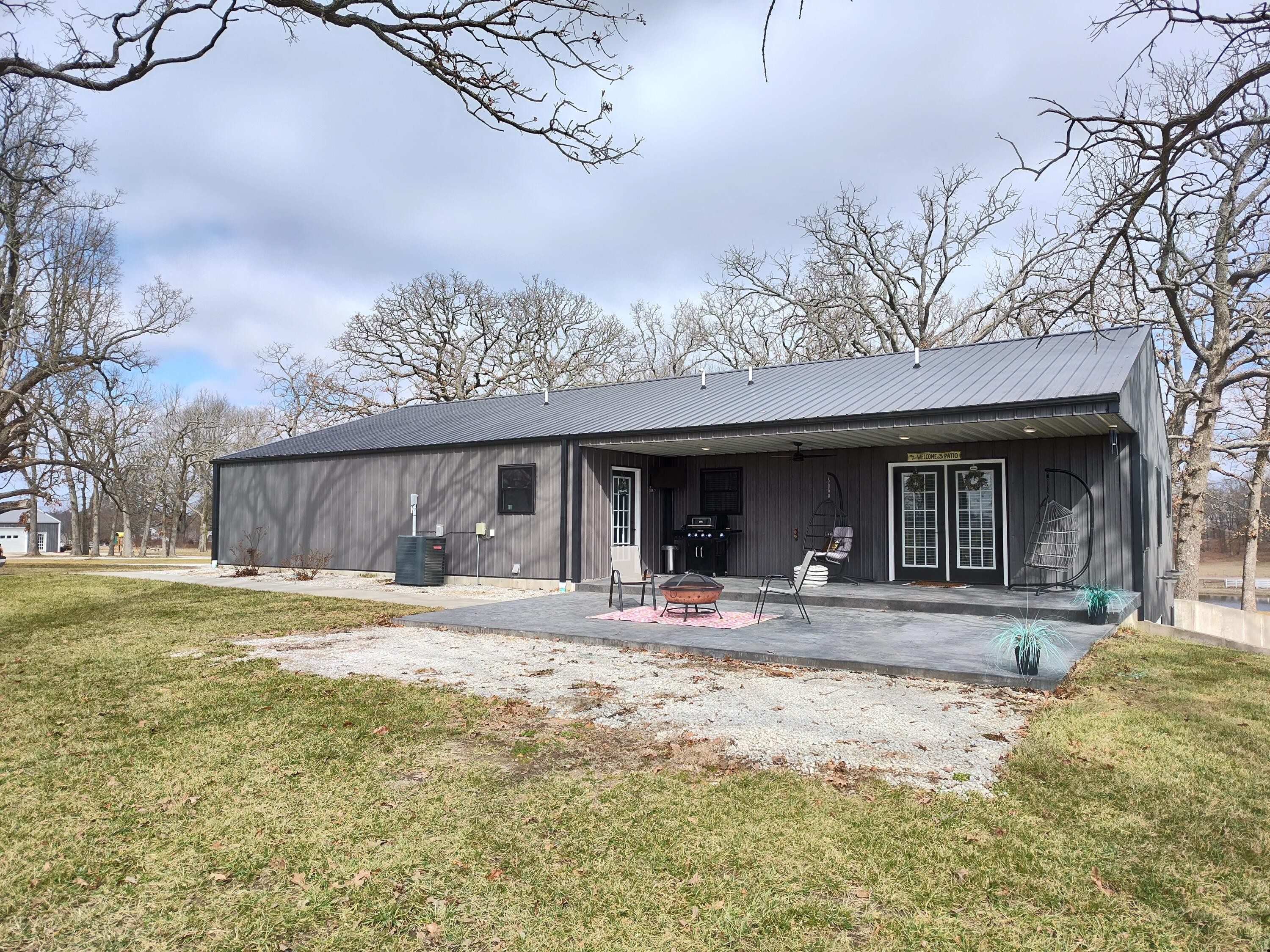 Bolivar, Missouri, 65613, United States, 2 Bedrooms Bedrooms, ,3 BathroomsBathrooms,Residential,For Sale,1975211