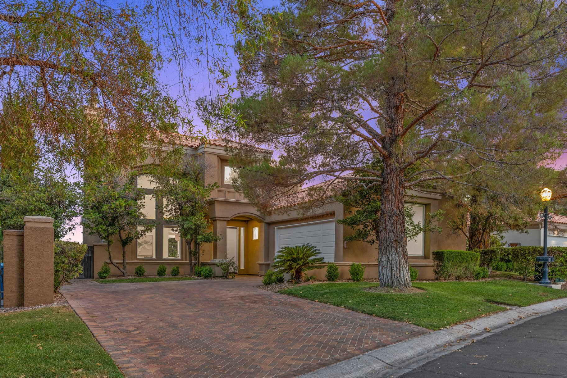  Golf Front Luxury in Guard-Gated Spanish Trail - 物件實景