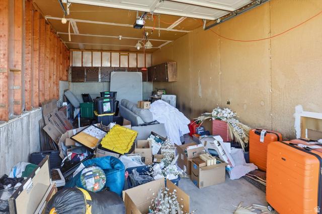 Layton, Utah, 84041, United States, 4 Bedrooms Bedrooms, ,4 BathroomsBathrooms,Residential,For Sale,1990217