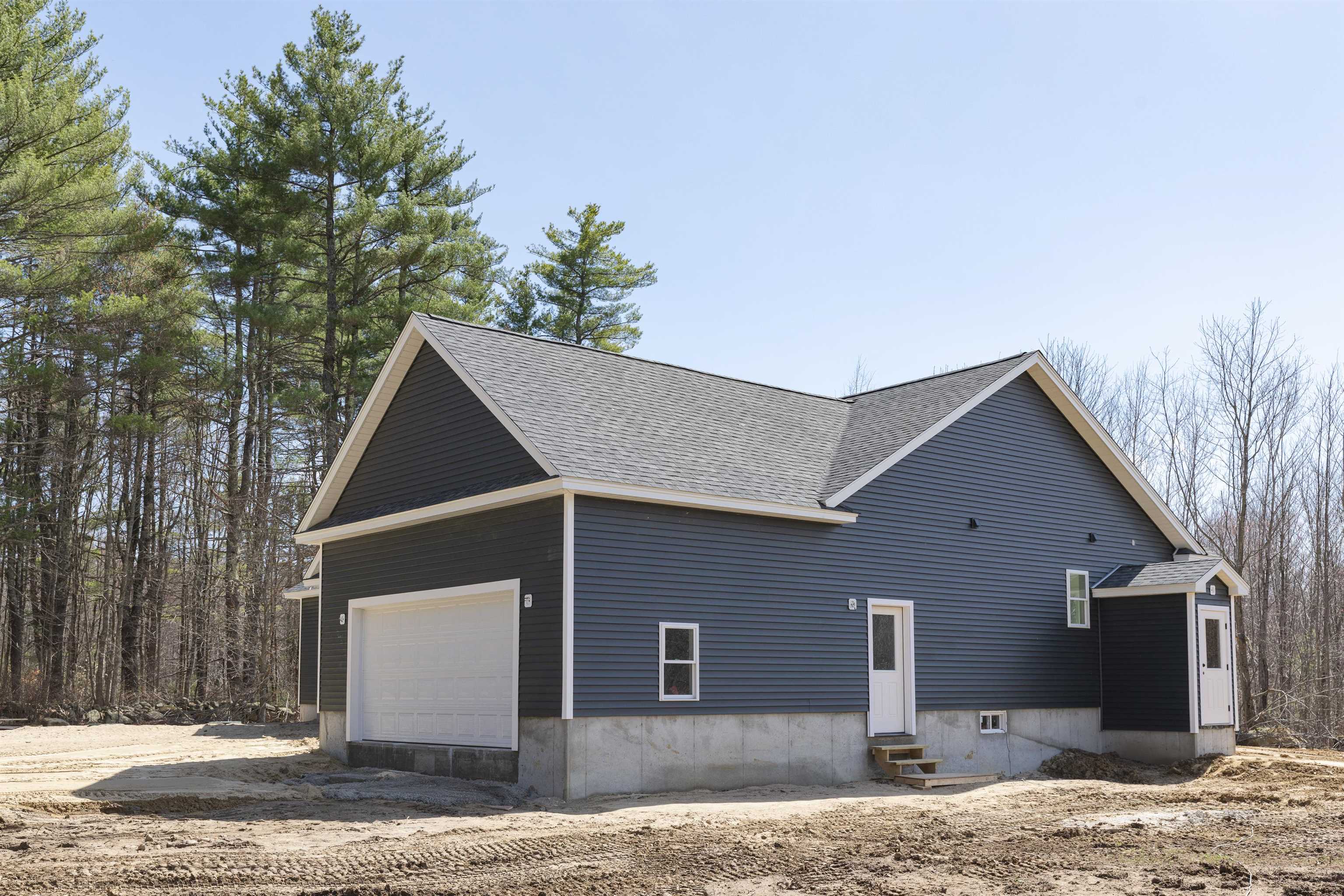 Lebanon, Maine, 04027, United States, 3 Bedrooms Bedrooms, ,3 BathroomsBathrooms,Residential,For Sale,1920819