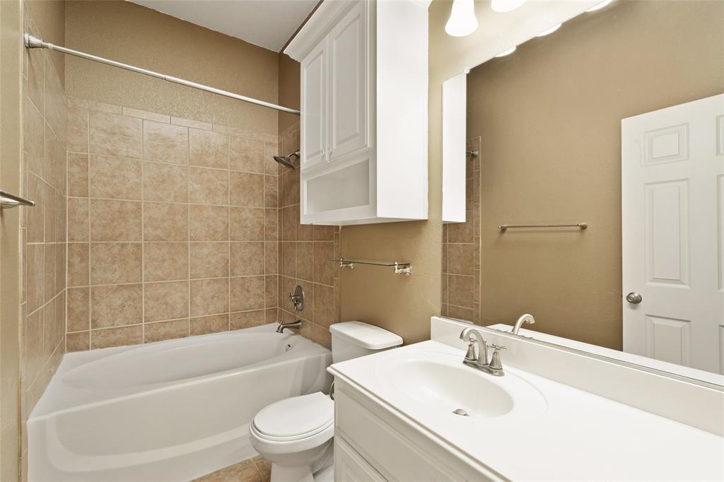 Fort Worth, Texas, 76110, United States, 6 Bedrooms Bedrooms, ,4 BathroomsBathrooms,Residential,For Sale,1837123