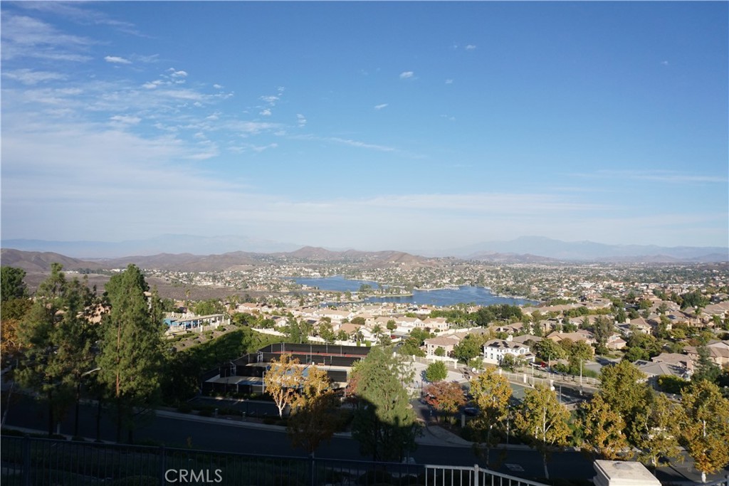 Lake Elsinore, California, 92532, United States, 4 Bedrooms Bedrooms, ,3 BathroomsBathrooms,Residential,For Sale,1988031