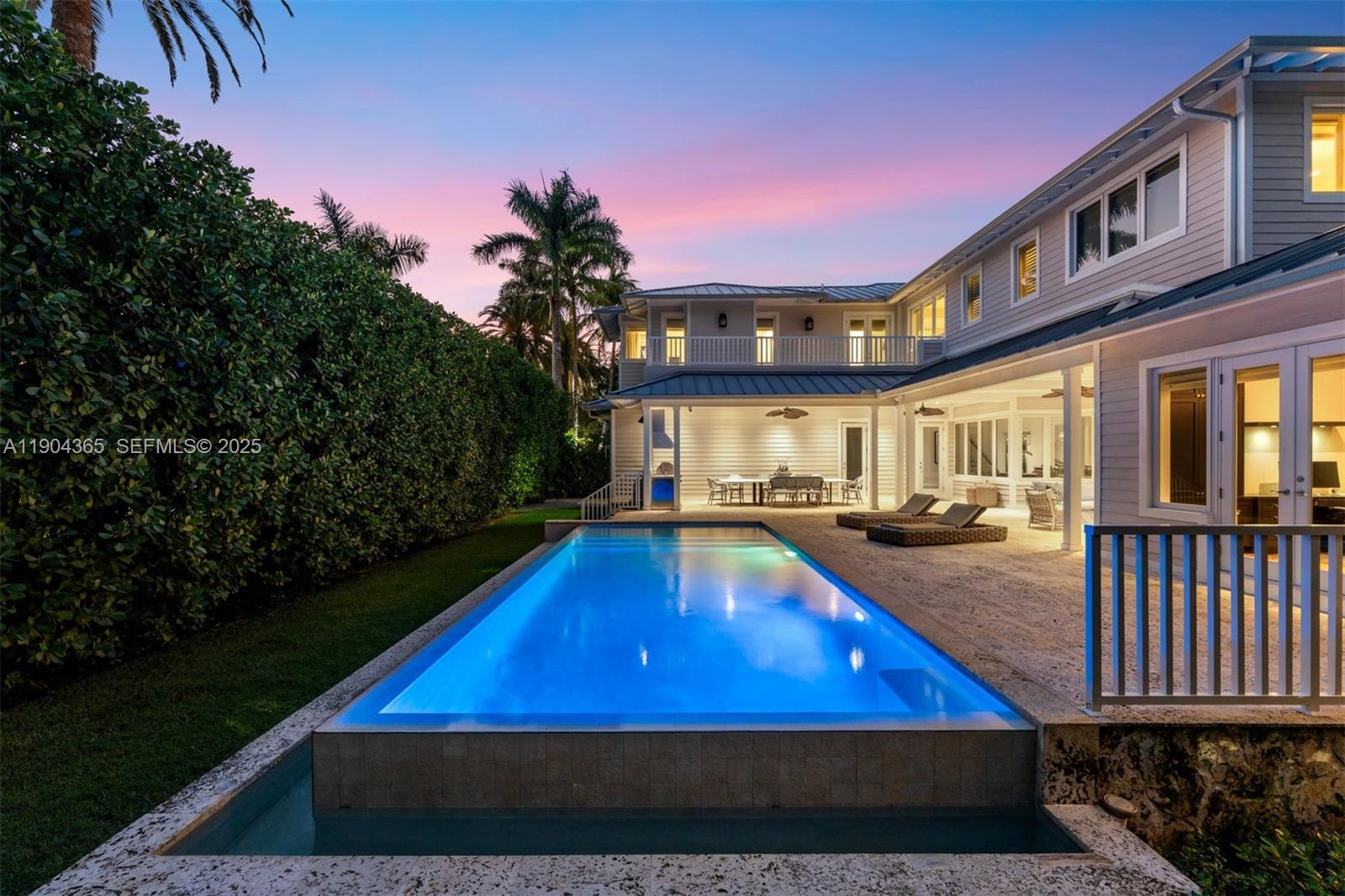 Miami Beach, Florida, 33140, United States, 4 Bedrooms Bedrooms, ,6 BathroomsBathrooms,Residential,For Sale,1992066