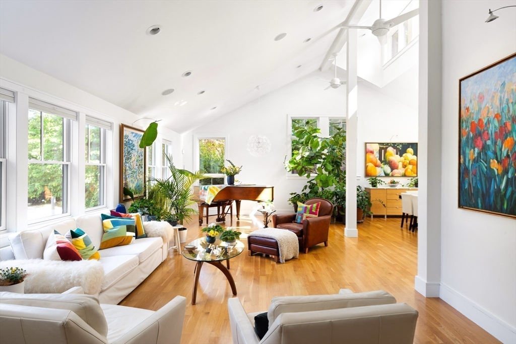 Brookline, Massachusetts, 02245, United States, 5 Bedrooms Bedrooms, ,5 BathroomsBathrooms,Residential,For Sale,1940538