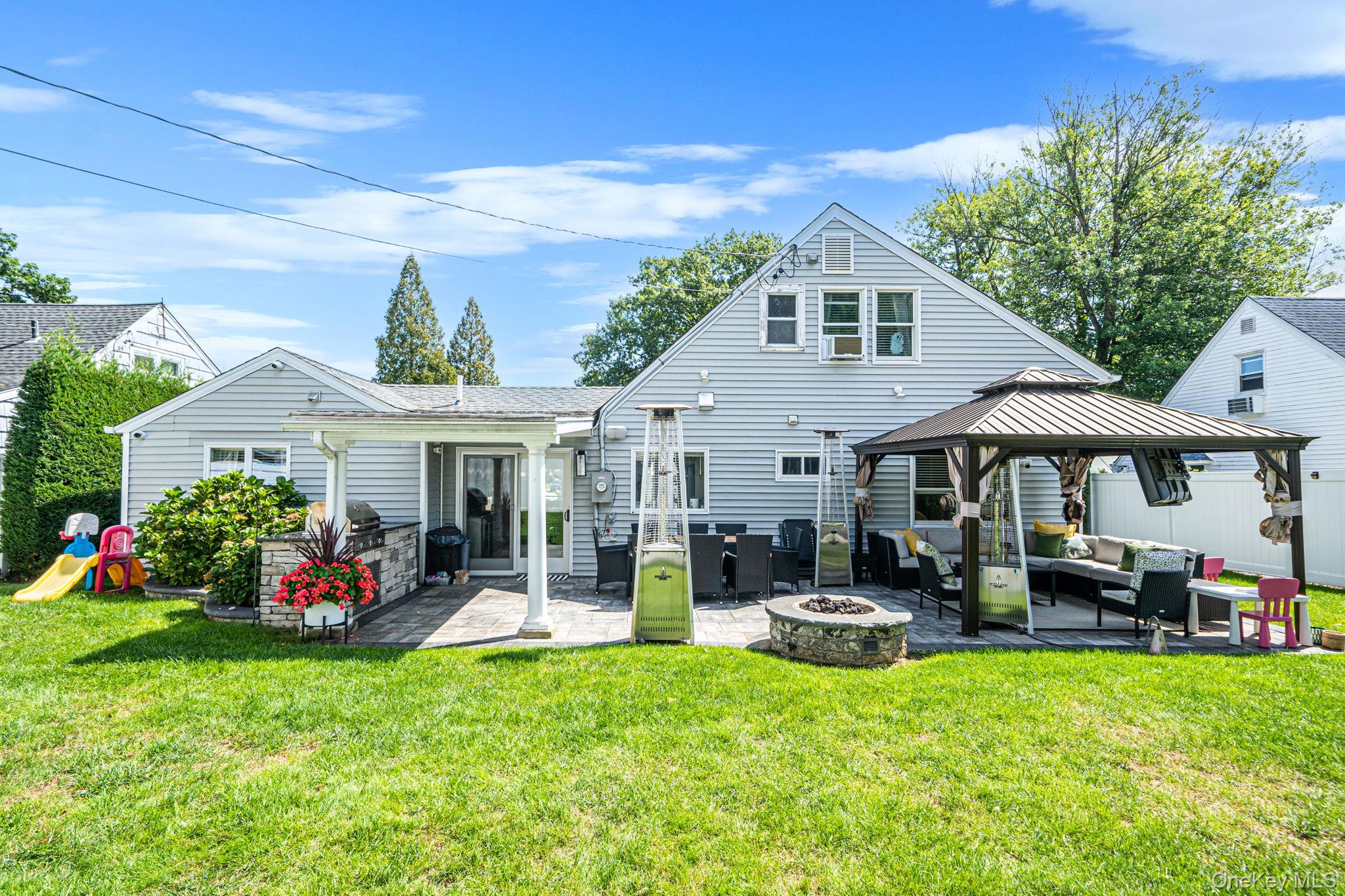  2115 Randall Avenue, East Meadow, NY, 11554 - 物件實景