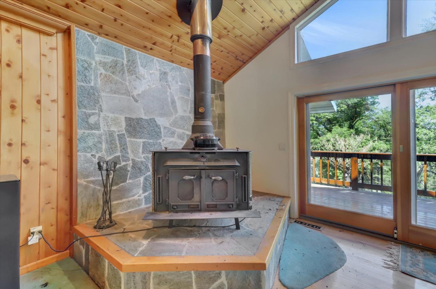 Penn Valley, California, 95946, United States, 3 Bedrooms Bedrooms, ,4 BathroomsBathrooms,Residential,For Sale,1798374
