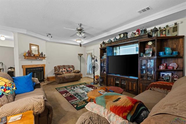 Henderson, Texas, 75652, United States, 3 Bedrooms Bedrooms, ,2 BathroomsBathrooms,Residential,For Sale,1958802