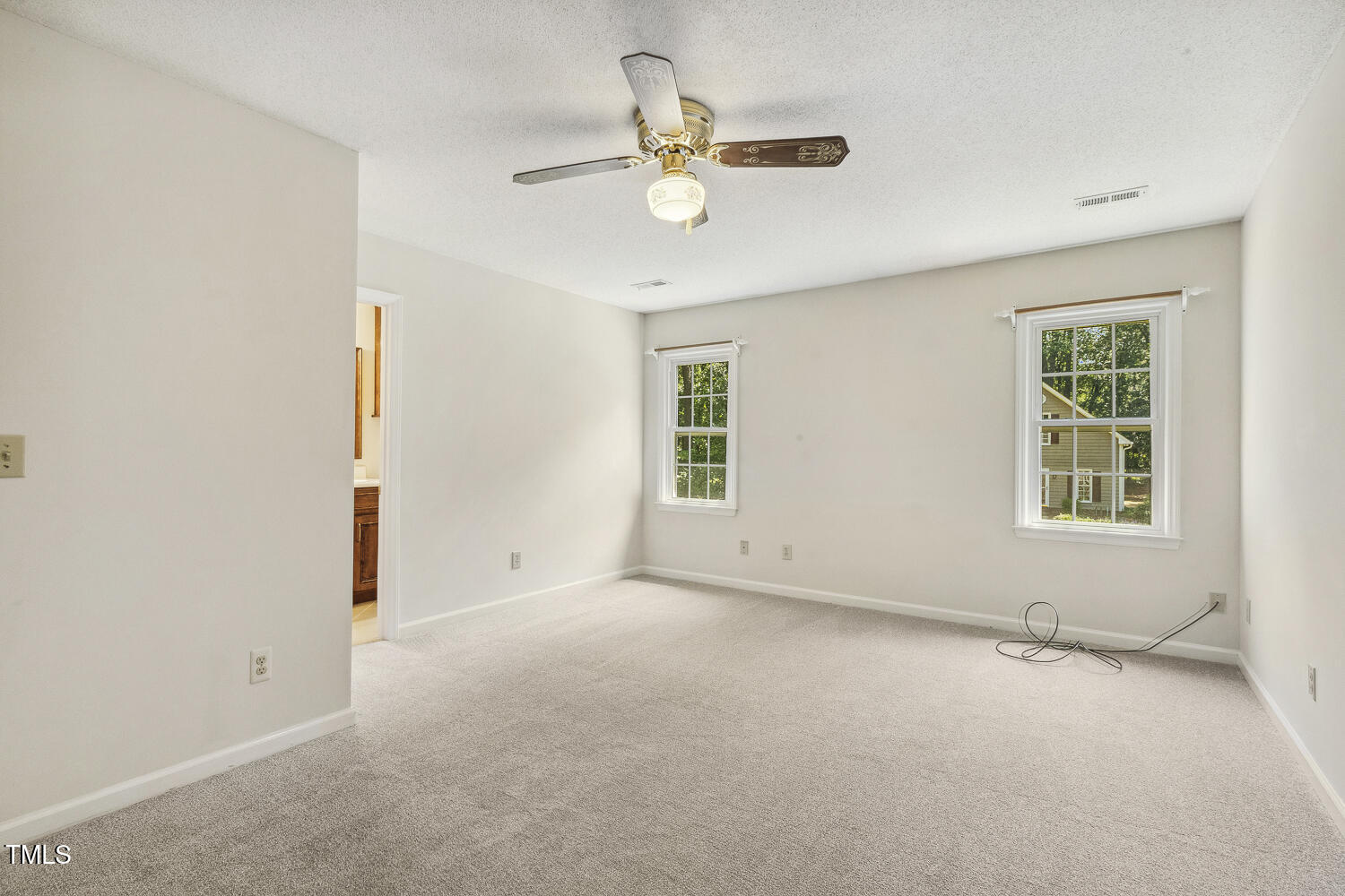 Fuquay Varina, North Carolina, 27526, United States, 3 Bedrooms Bedrooms, ,3 BathroomsBathrooms,Residential,For Sale,1879363