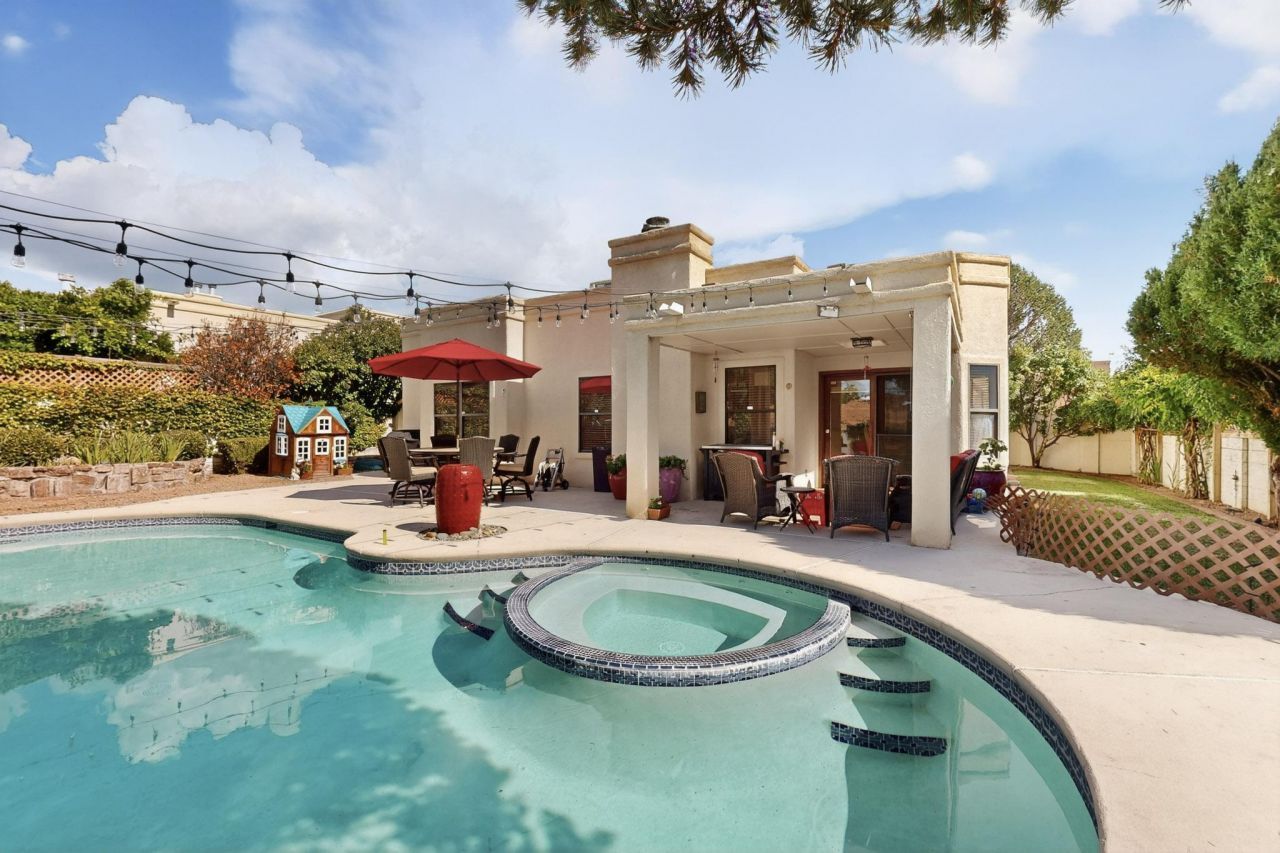 Albuquerque, New Mexico, 87109, United States, 3 Bedrooms Bedrooms, ,3 BathroomsBathrooms,Residential,For Sale,1949452