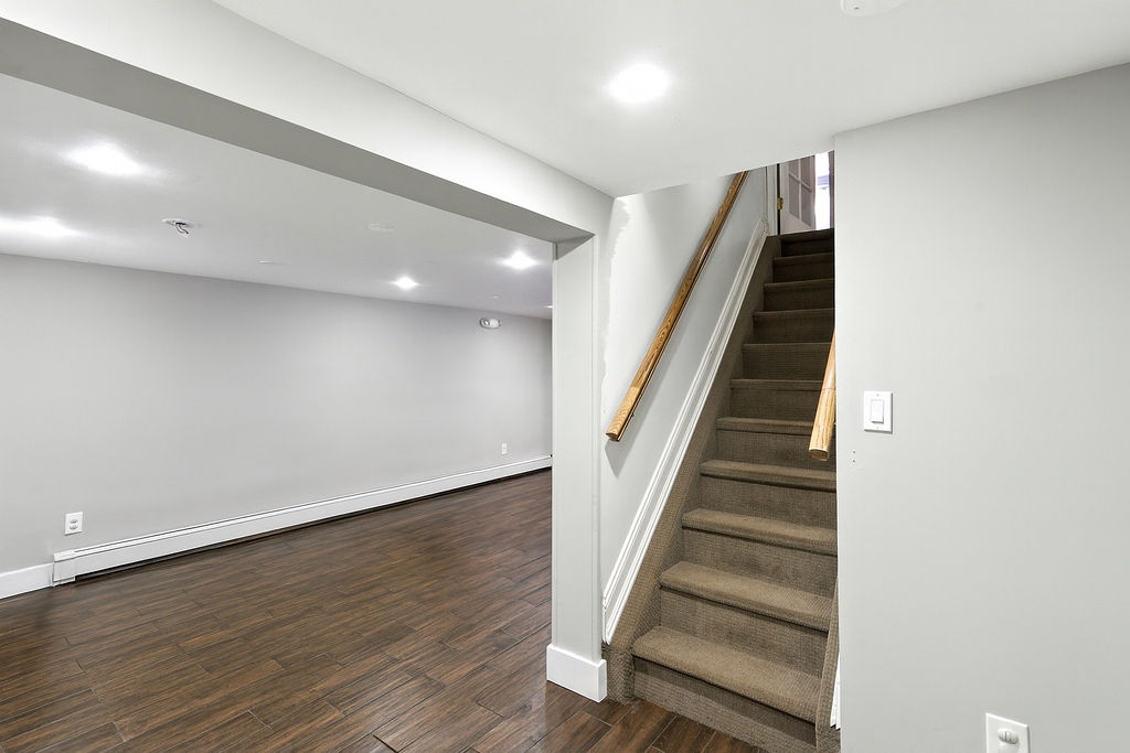 Howard Beach, New York, 11414, United States, 4 Bedrooms Bedrooms, ,4 BathroomsBathrooms,Residential,For Sale,1984168