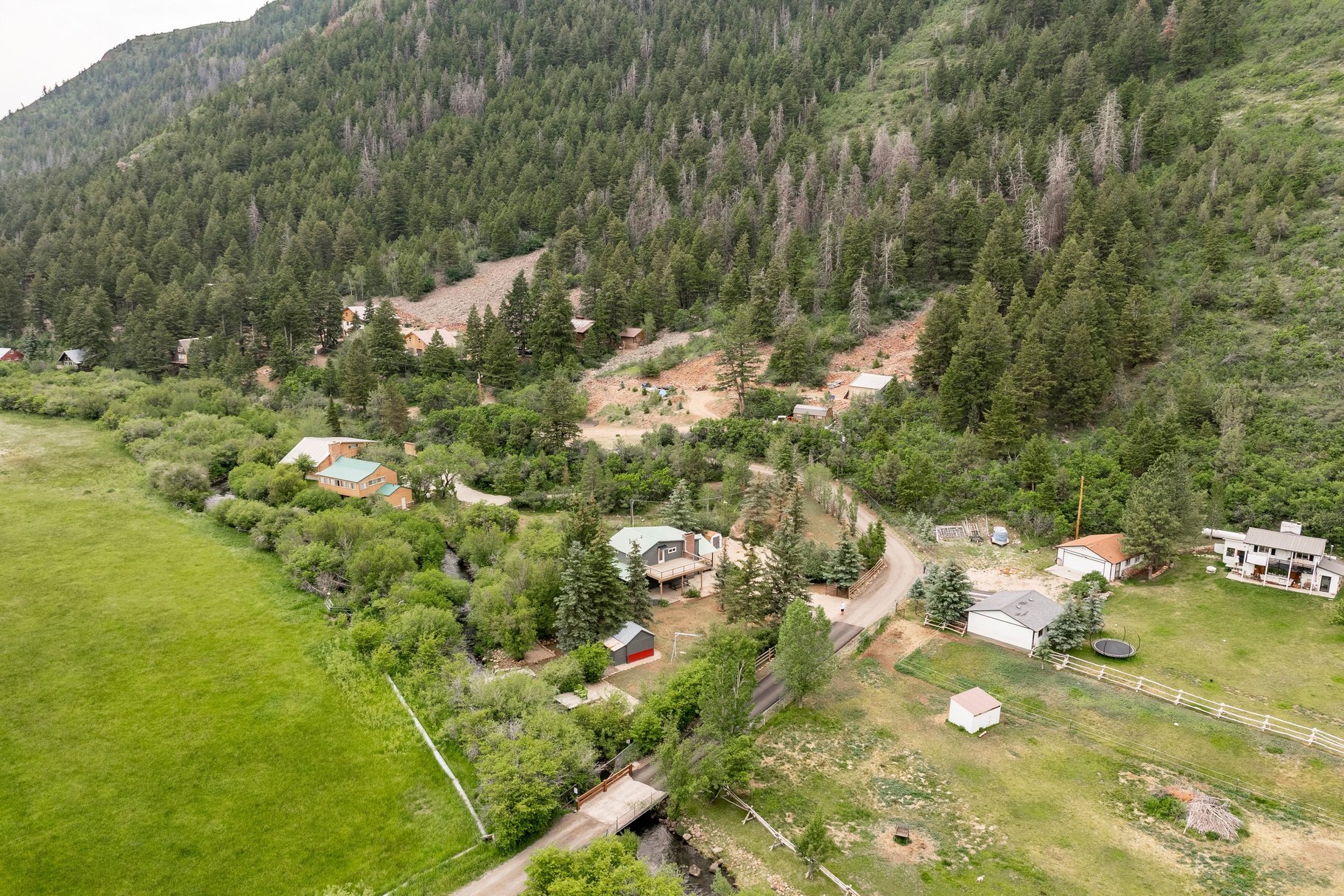  Cabin on the Creek - 物件實景